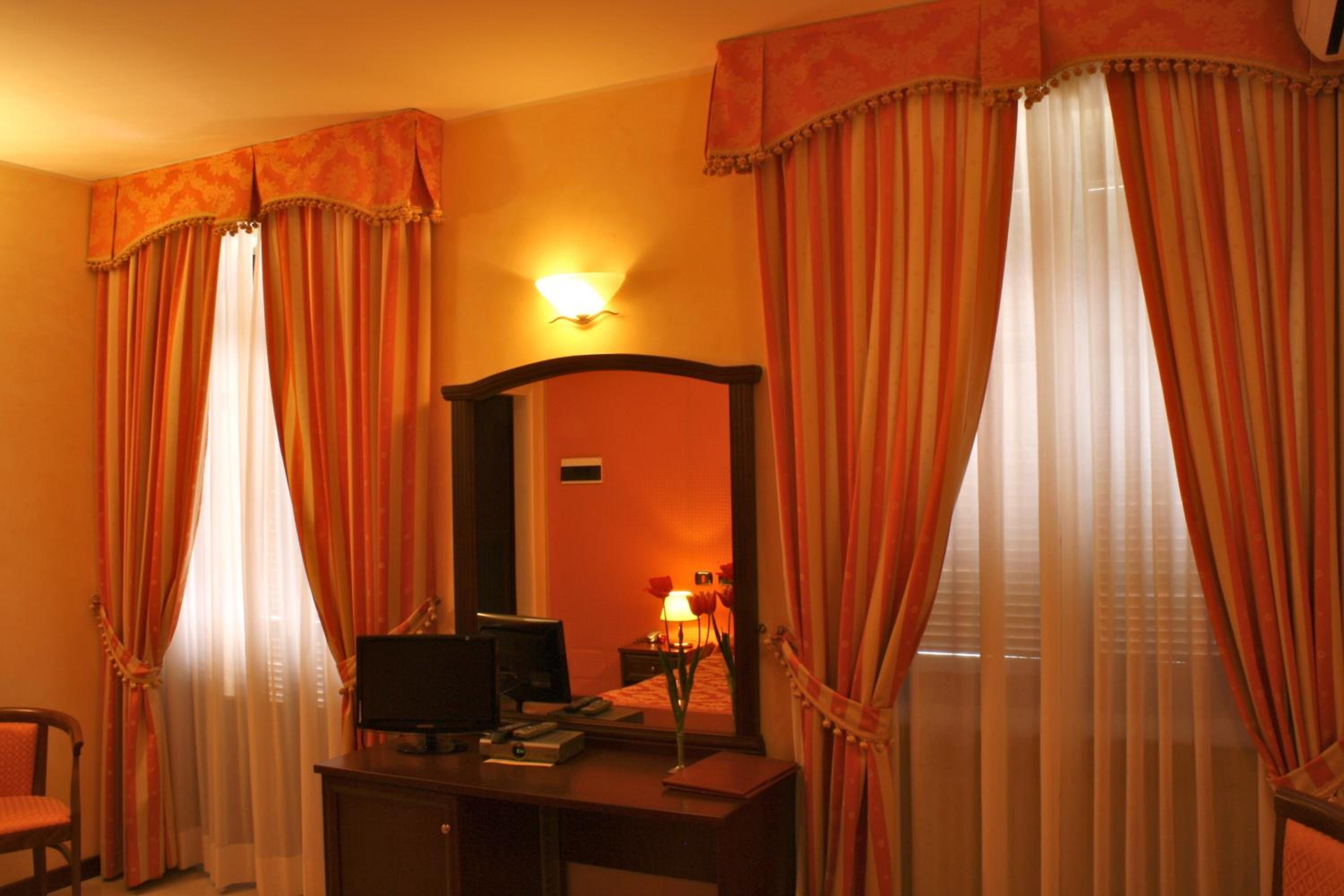 Superior Double or Twin Room - Photo 6