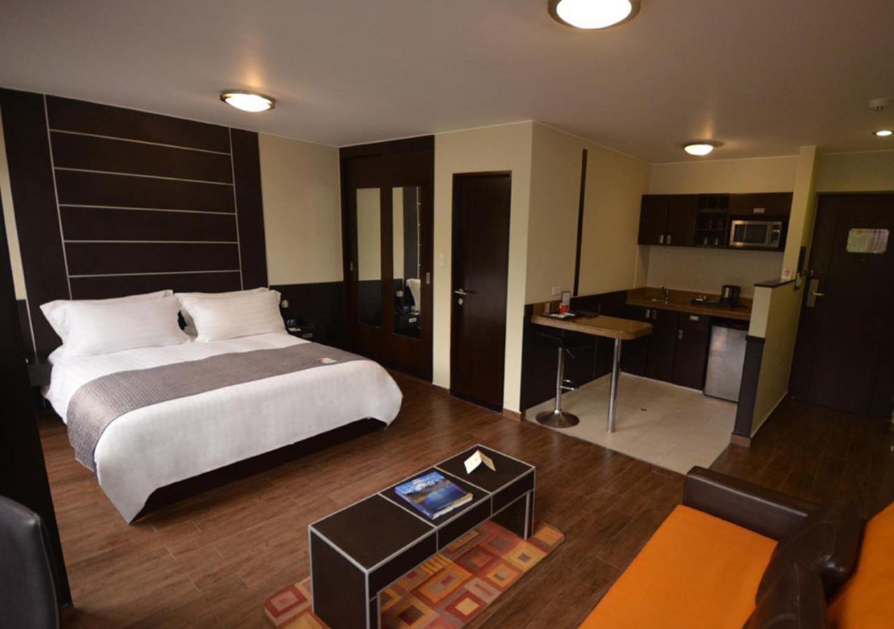 Suite - Photo 4