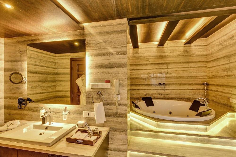 Deluxe suite to be named as Hermitage B