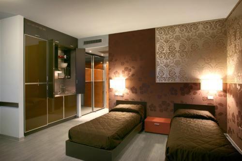 Studio Apartment - Photo 14