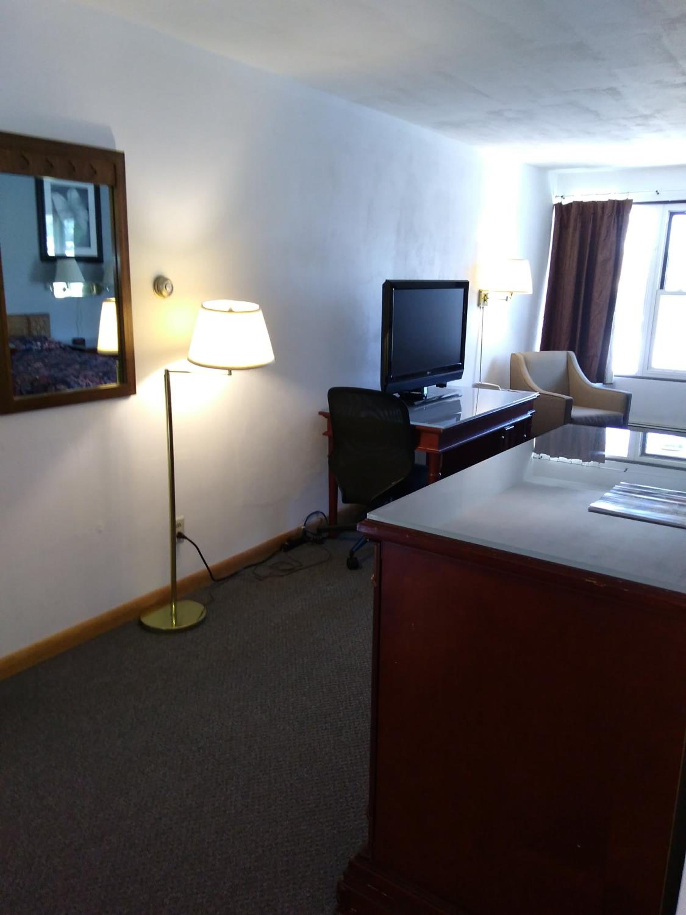King Room - Non-Smoking photo 1