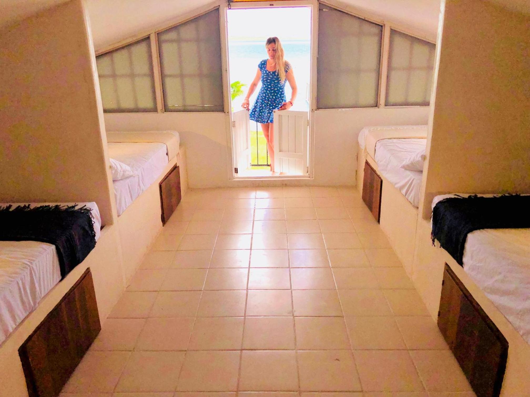Quadruple Single Bed Room With Lake View photo 2