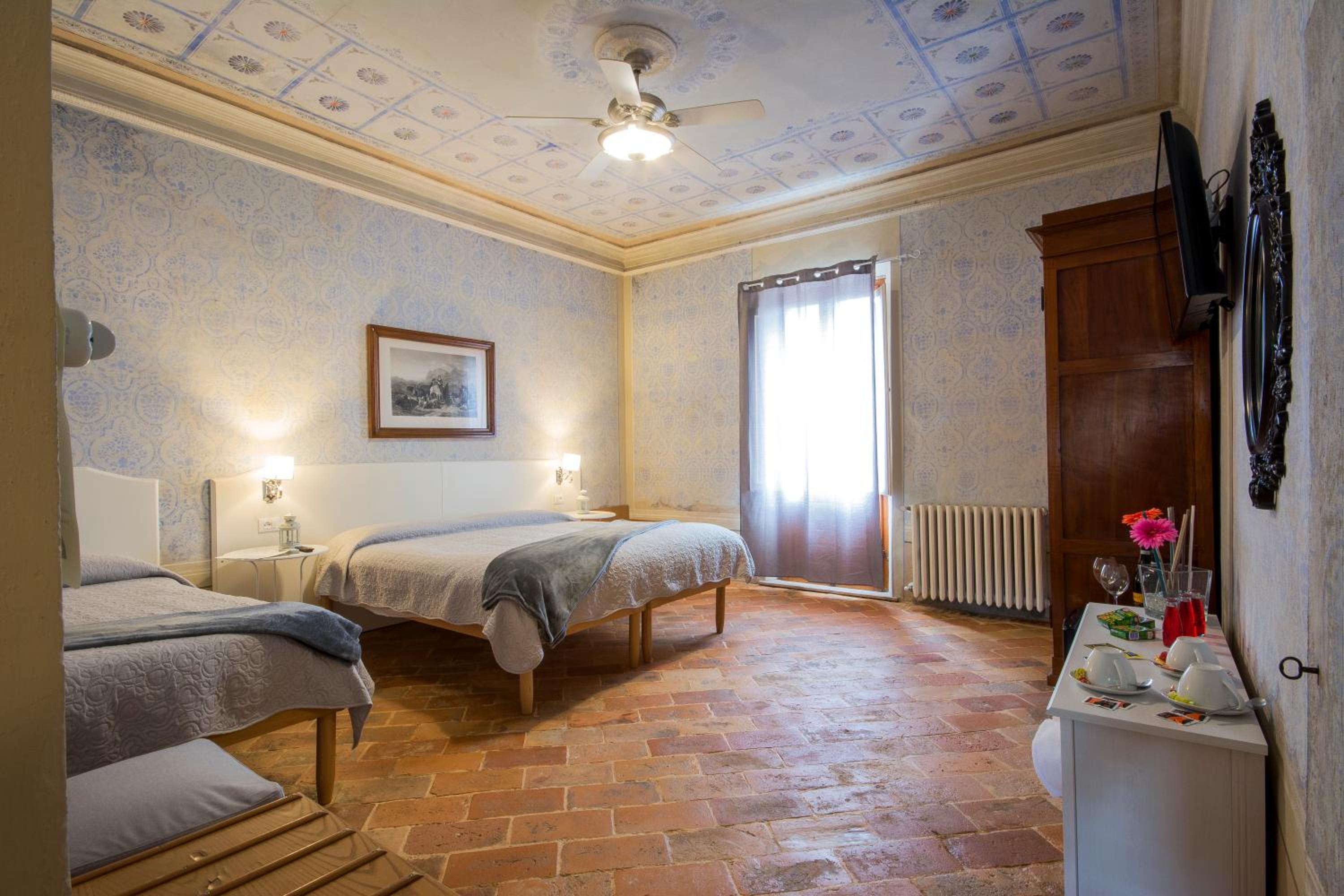 Triple Room