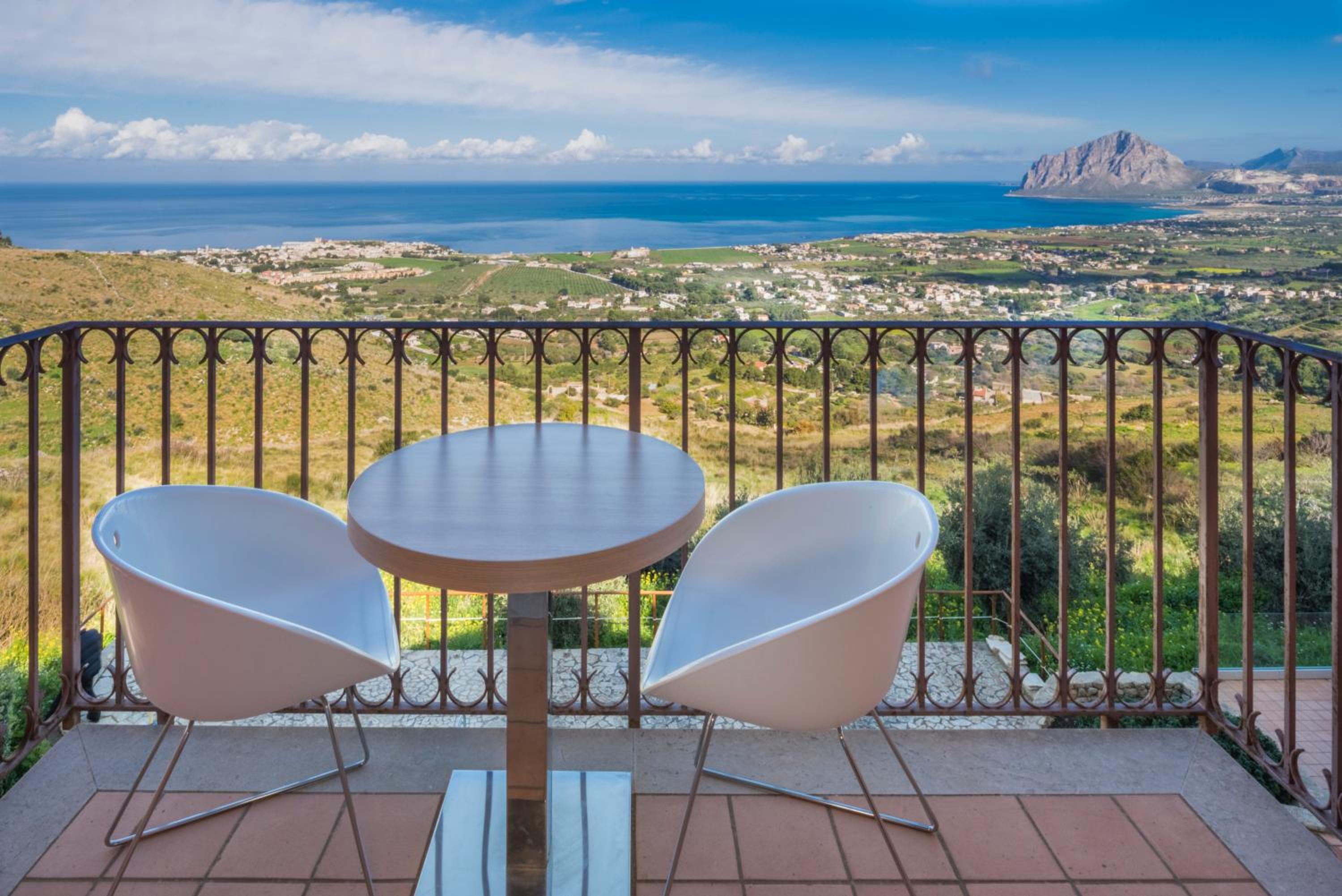 Suite With Balcony And Sea View - Photo 4