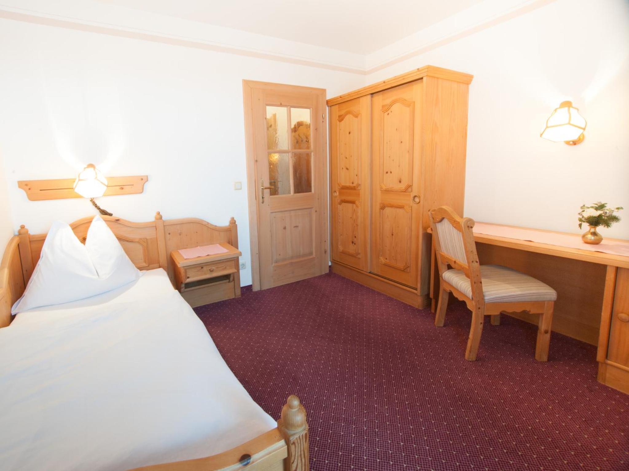 Single Room photo 2