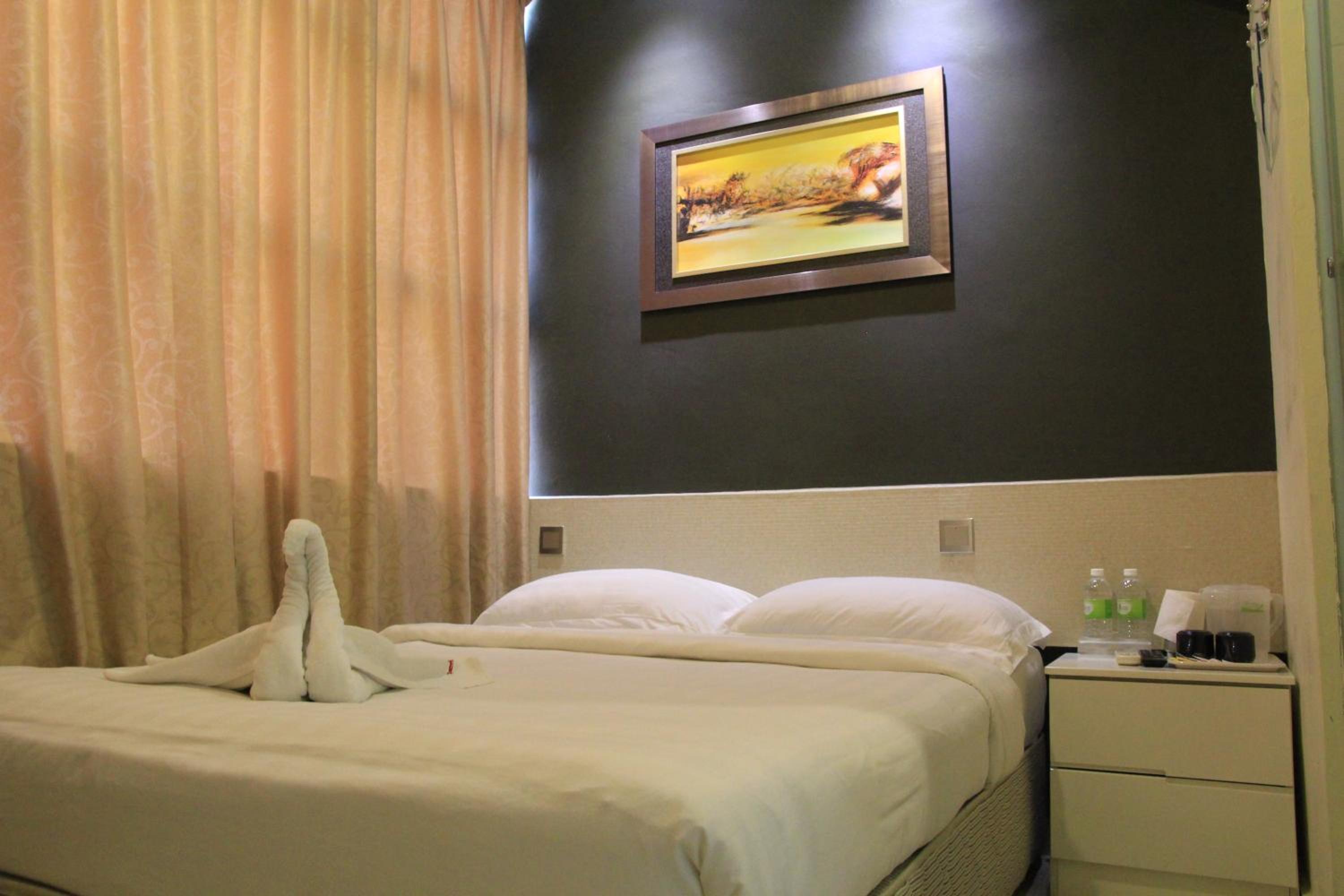 Standard Double Room - Photo 14