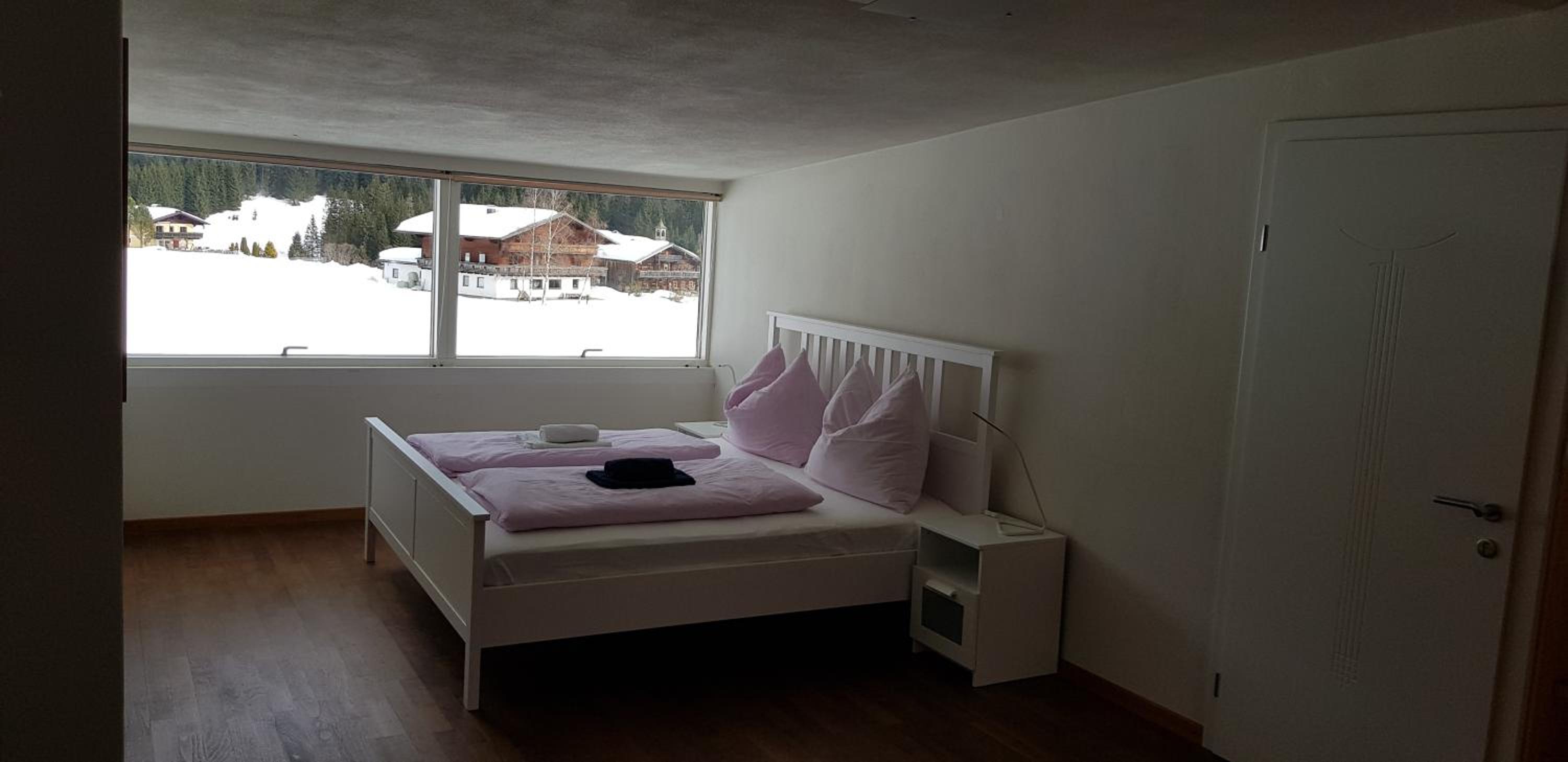 Four-Bedroom House photo 1
