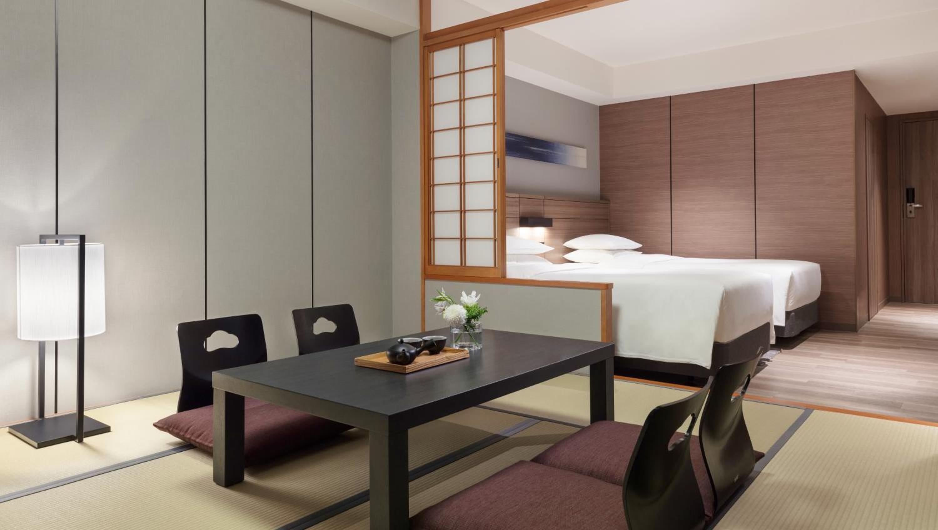 Twin Room with Tatami Area and Garden View - Photo 3