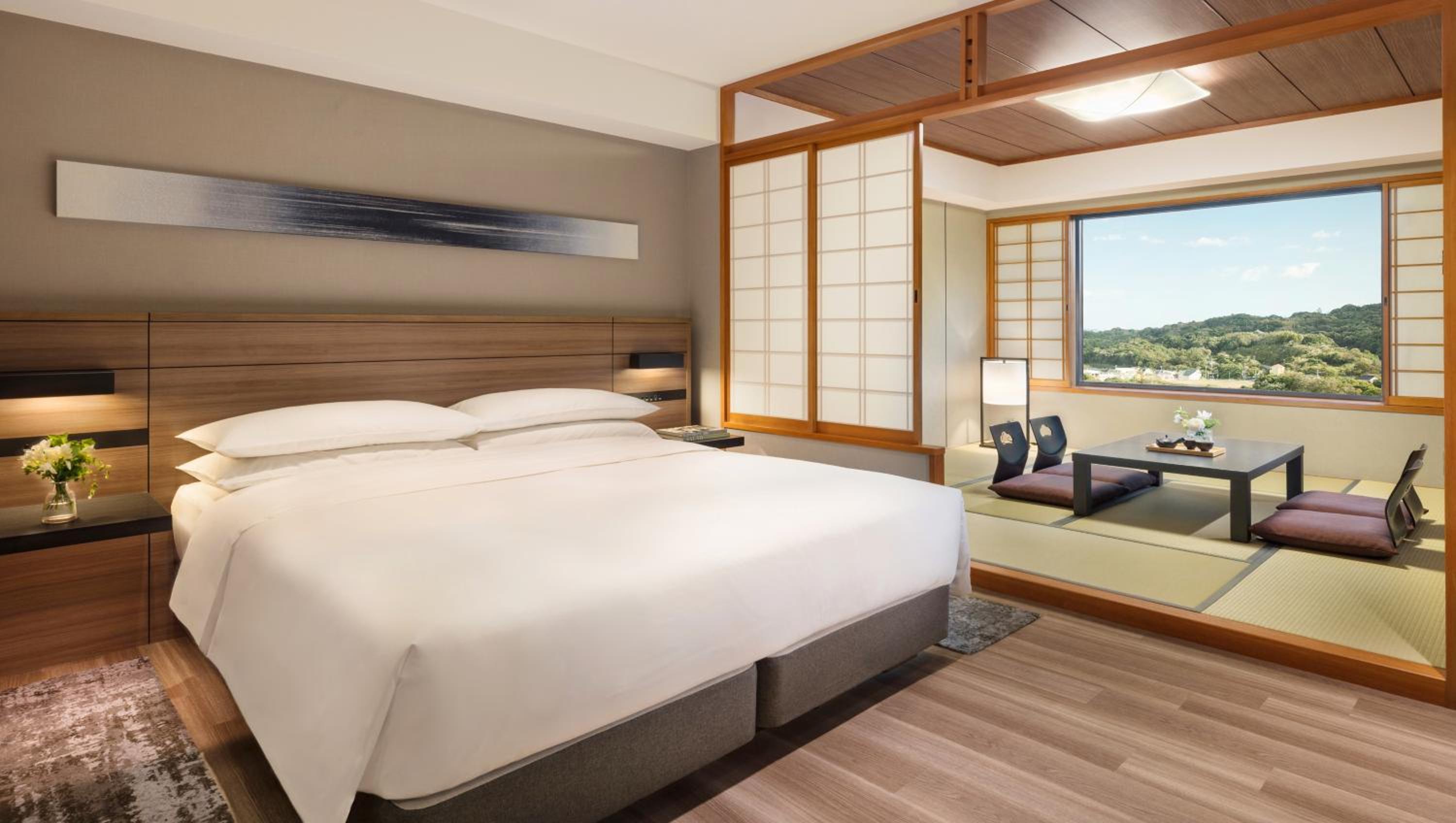 King Room with Tatami Area and Garden View - Photo 1