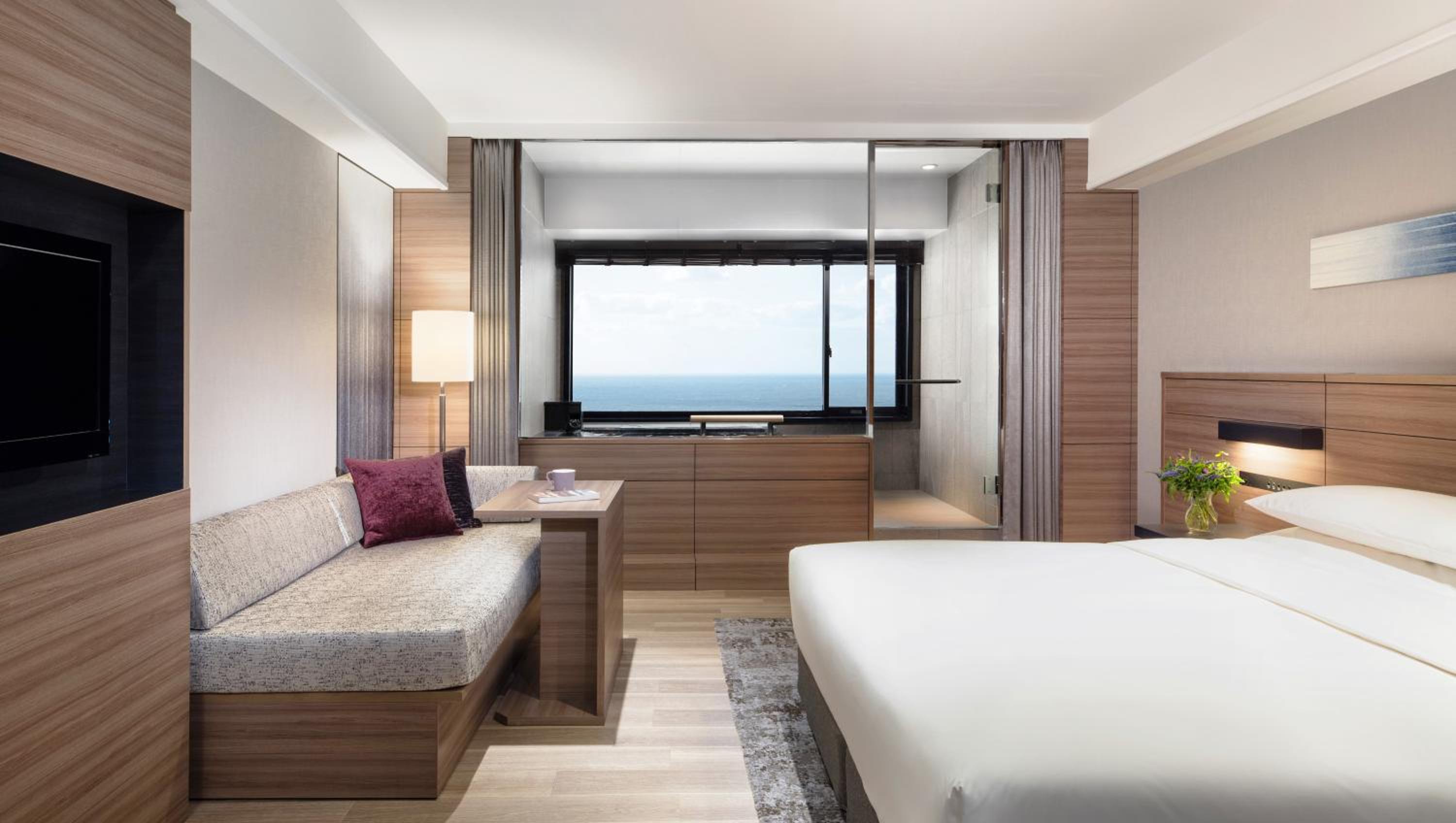 Premier King Room with Hot Spring Bath - Ocean View - Photo 1
