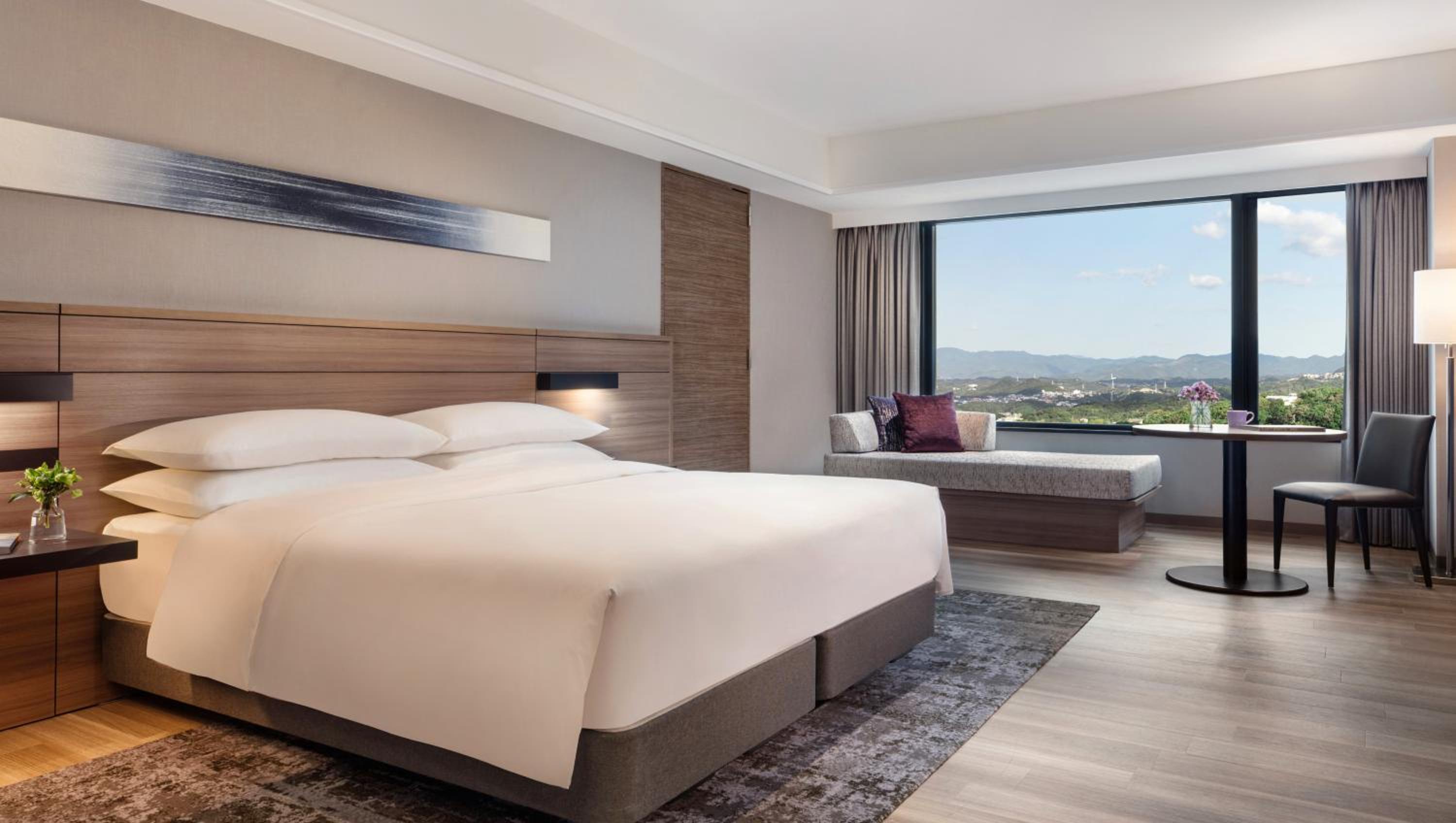 Superior King Room with Garden View - Photo 1