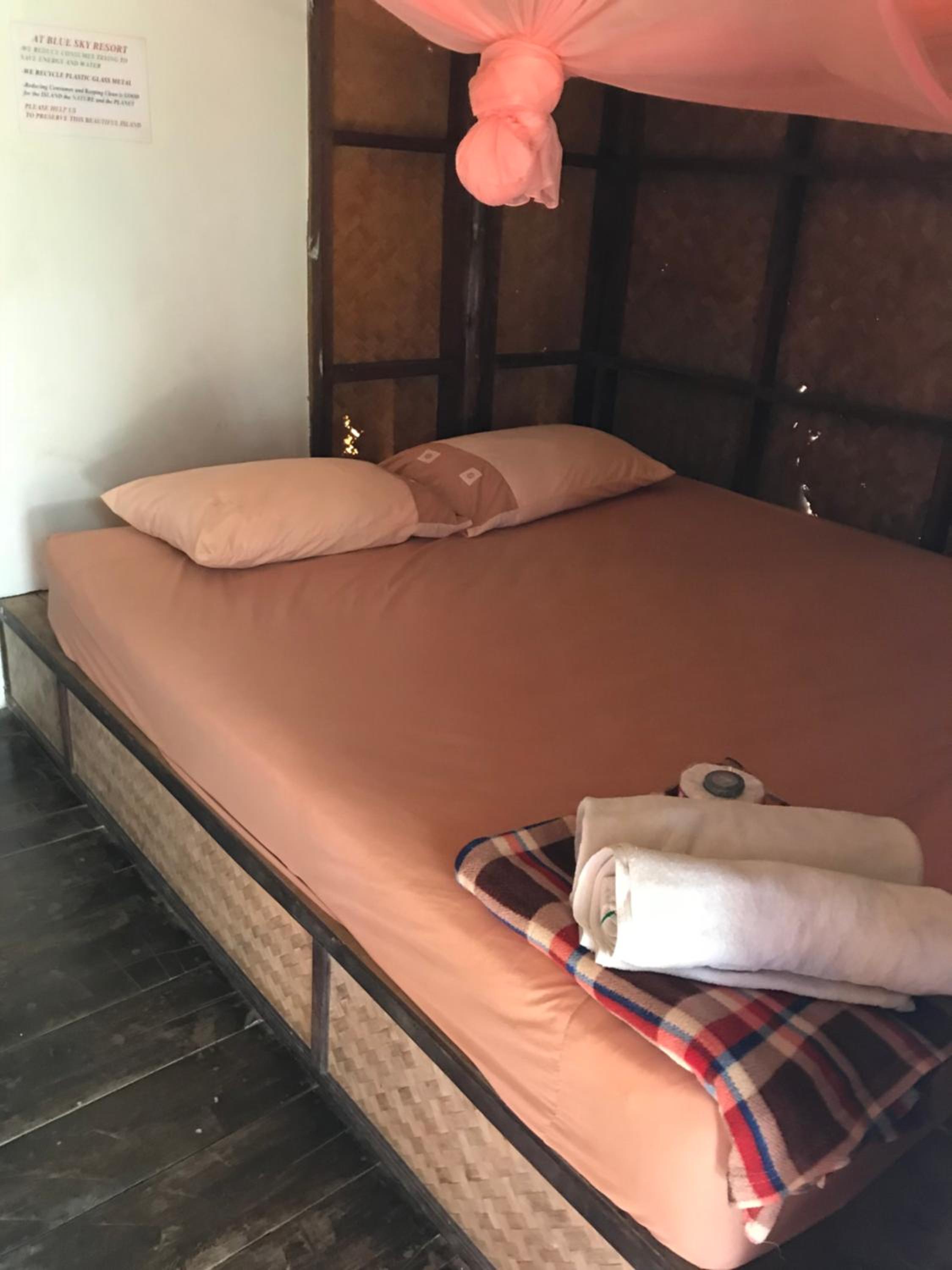 Bungalow with Fan - Photo 5