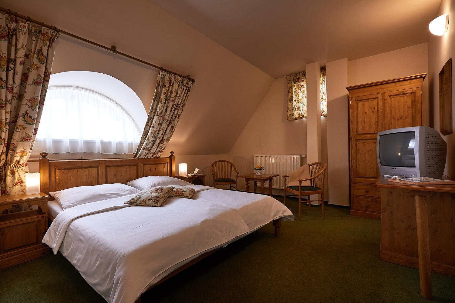 Standard Double or Twin Room - Photo 1