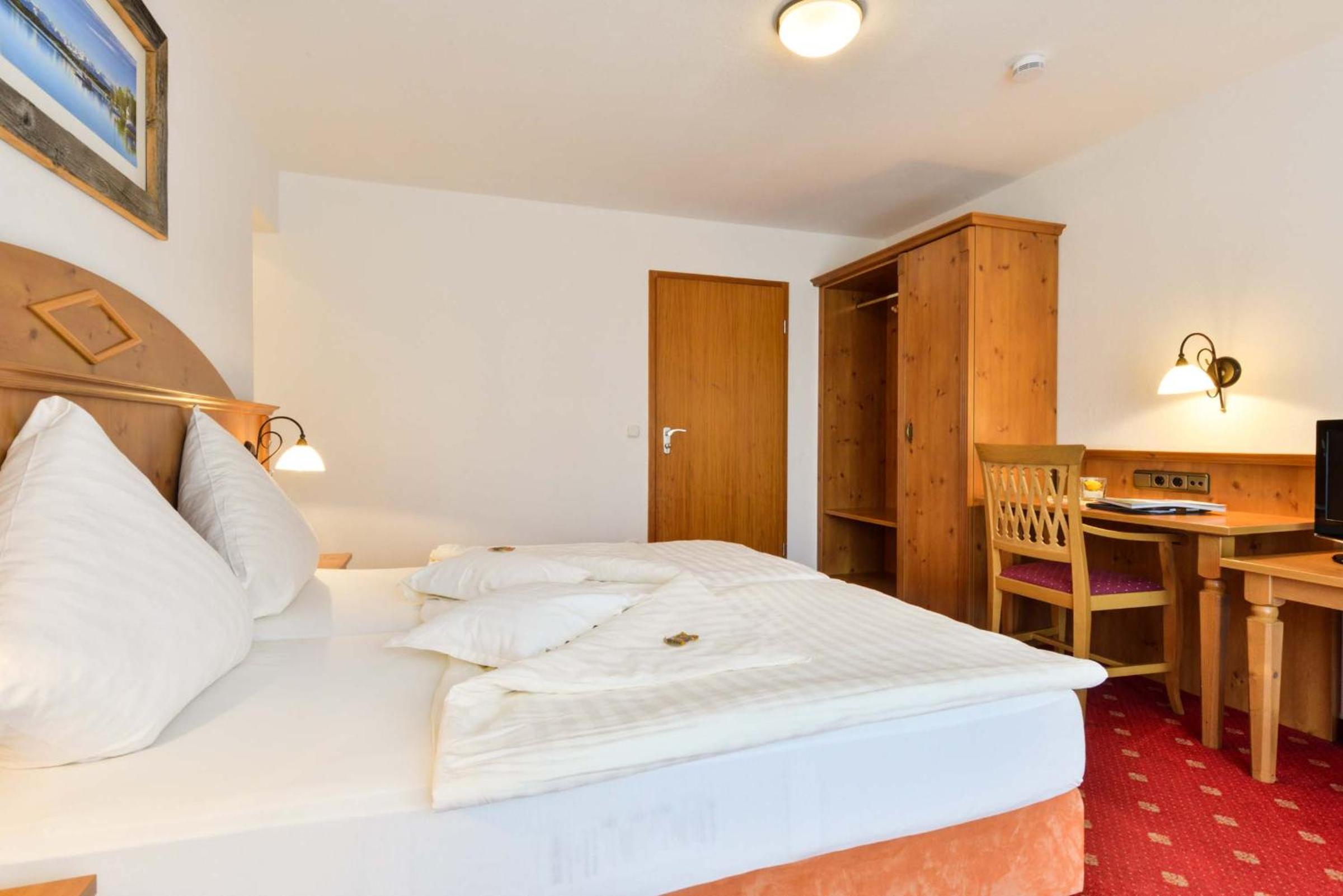 Standard Double Room photo 3