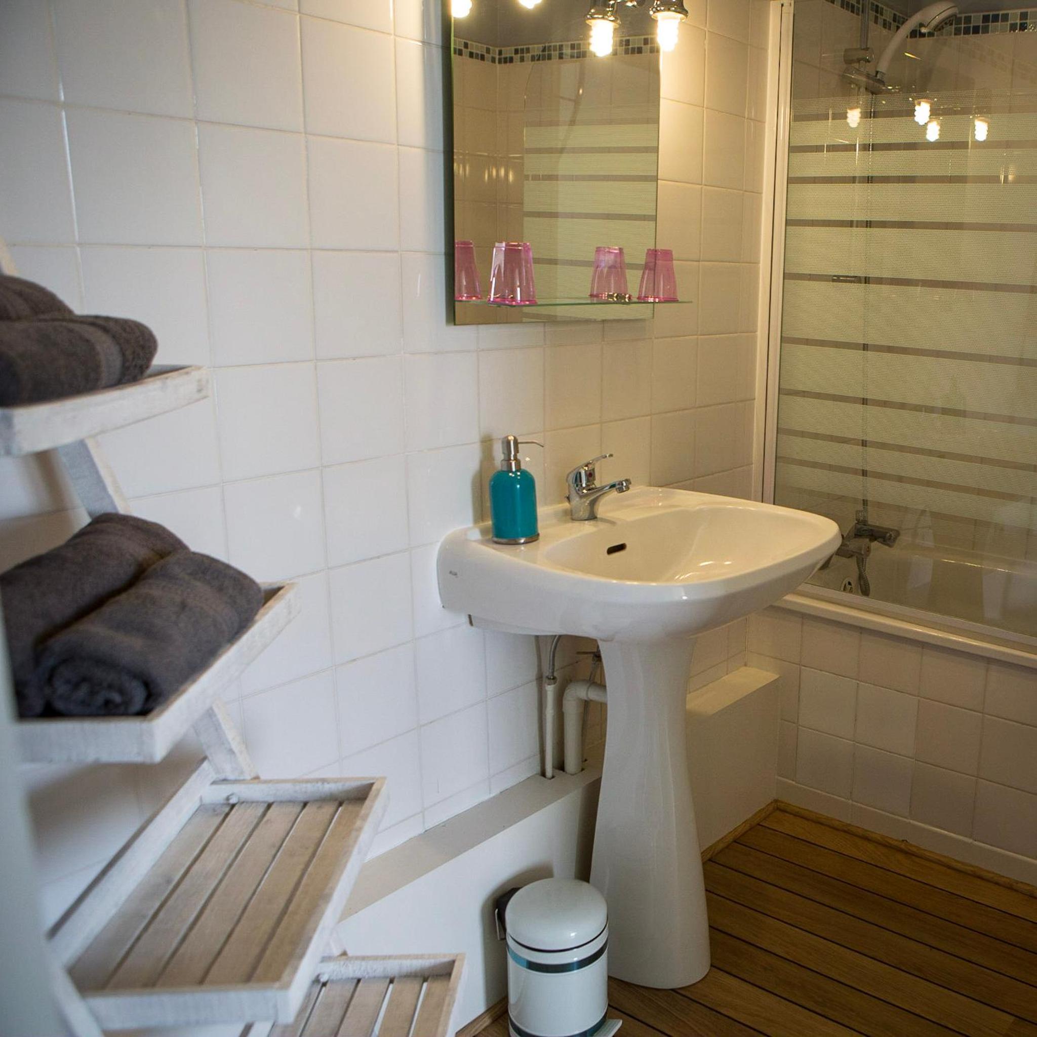 Studio Apartment - Photo 2