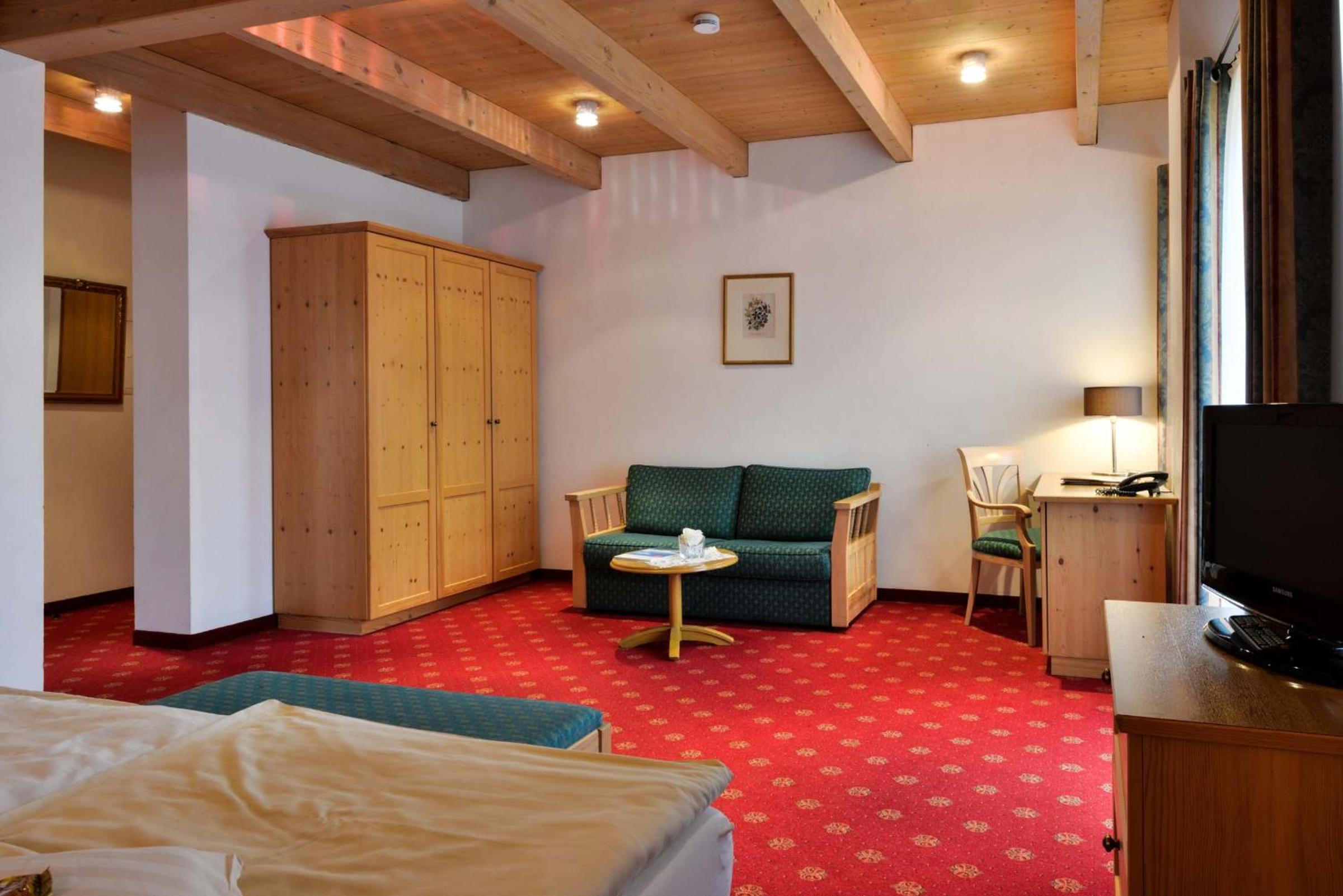 Apartment with Lake View photo 3