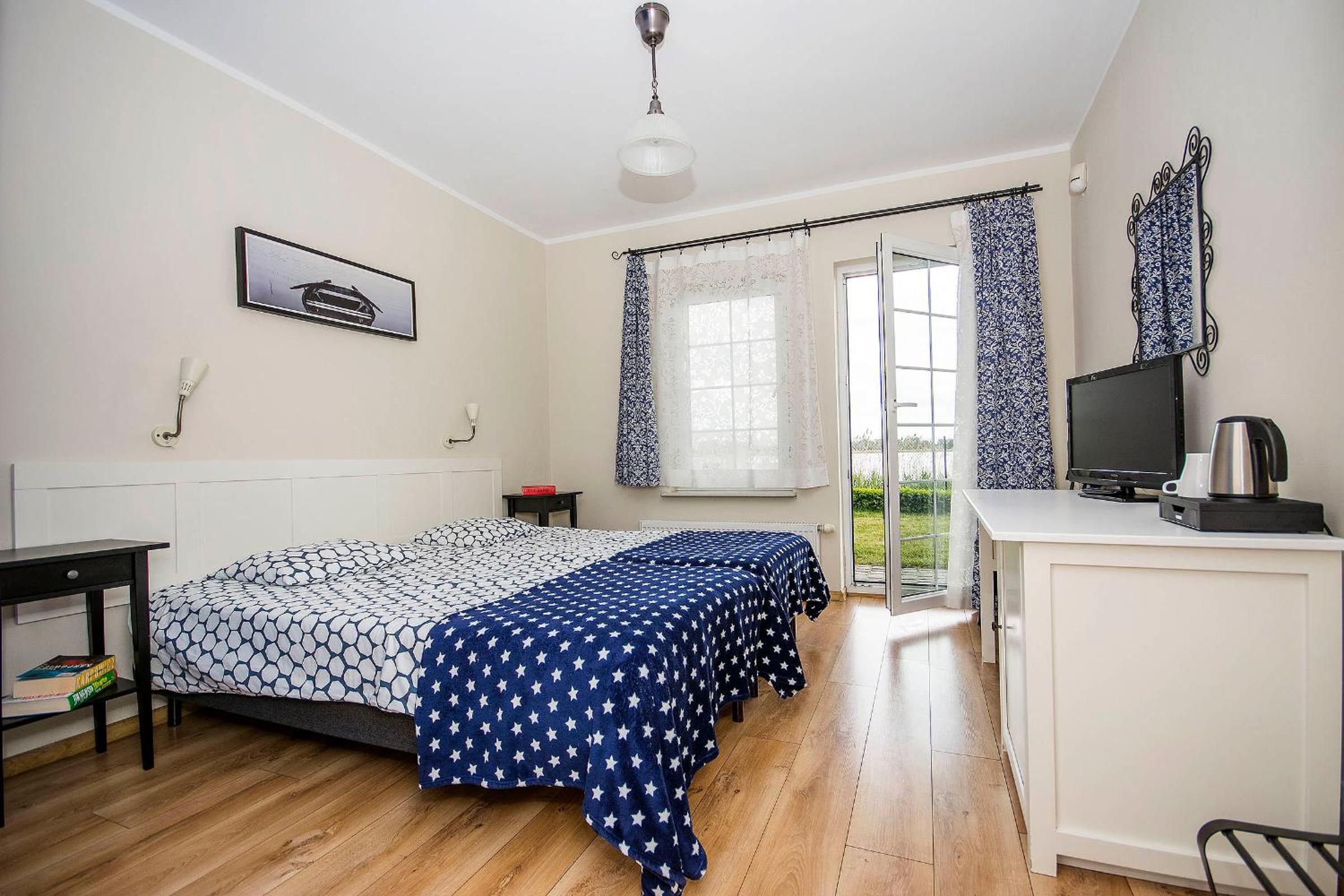 Double or Twin Room - Photo 5