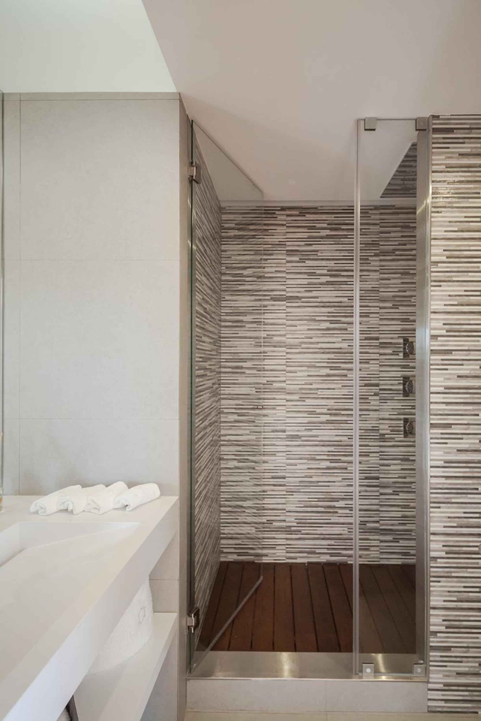 Double or Twin Room with Mountain View photo 2