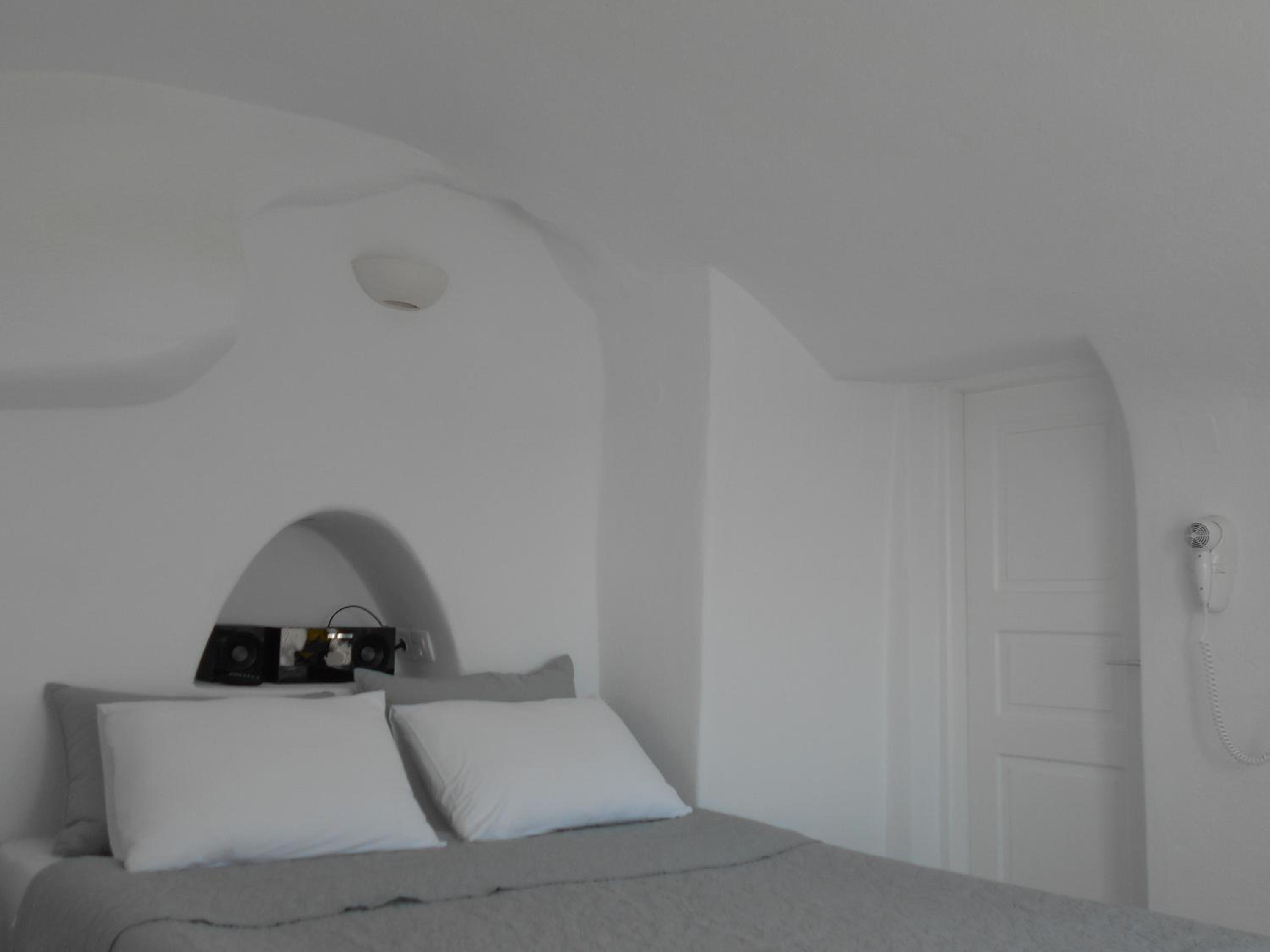 Studio with Hot Tub and Caldera View