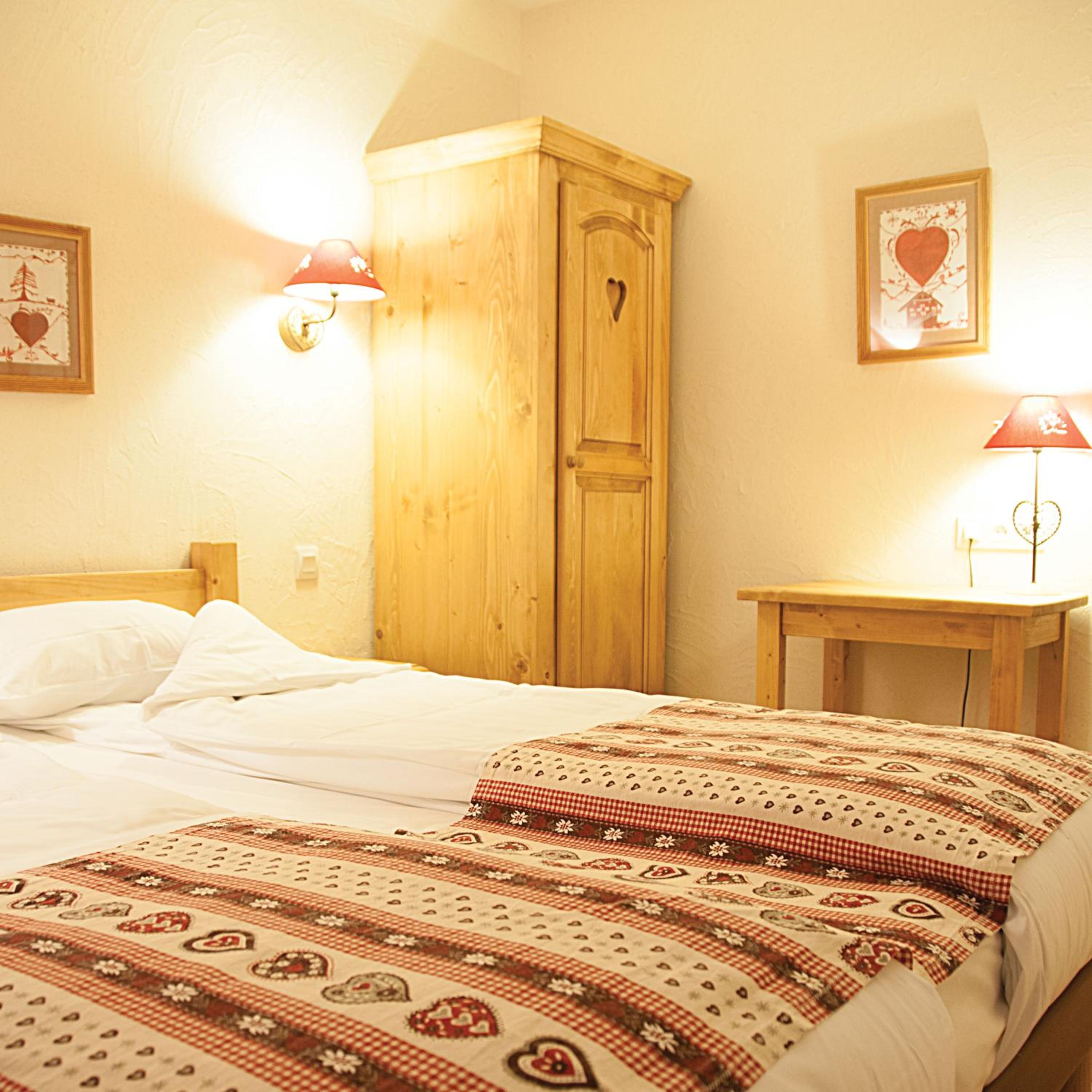Standard Double Room - Photo 5