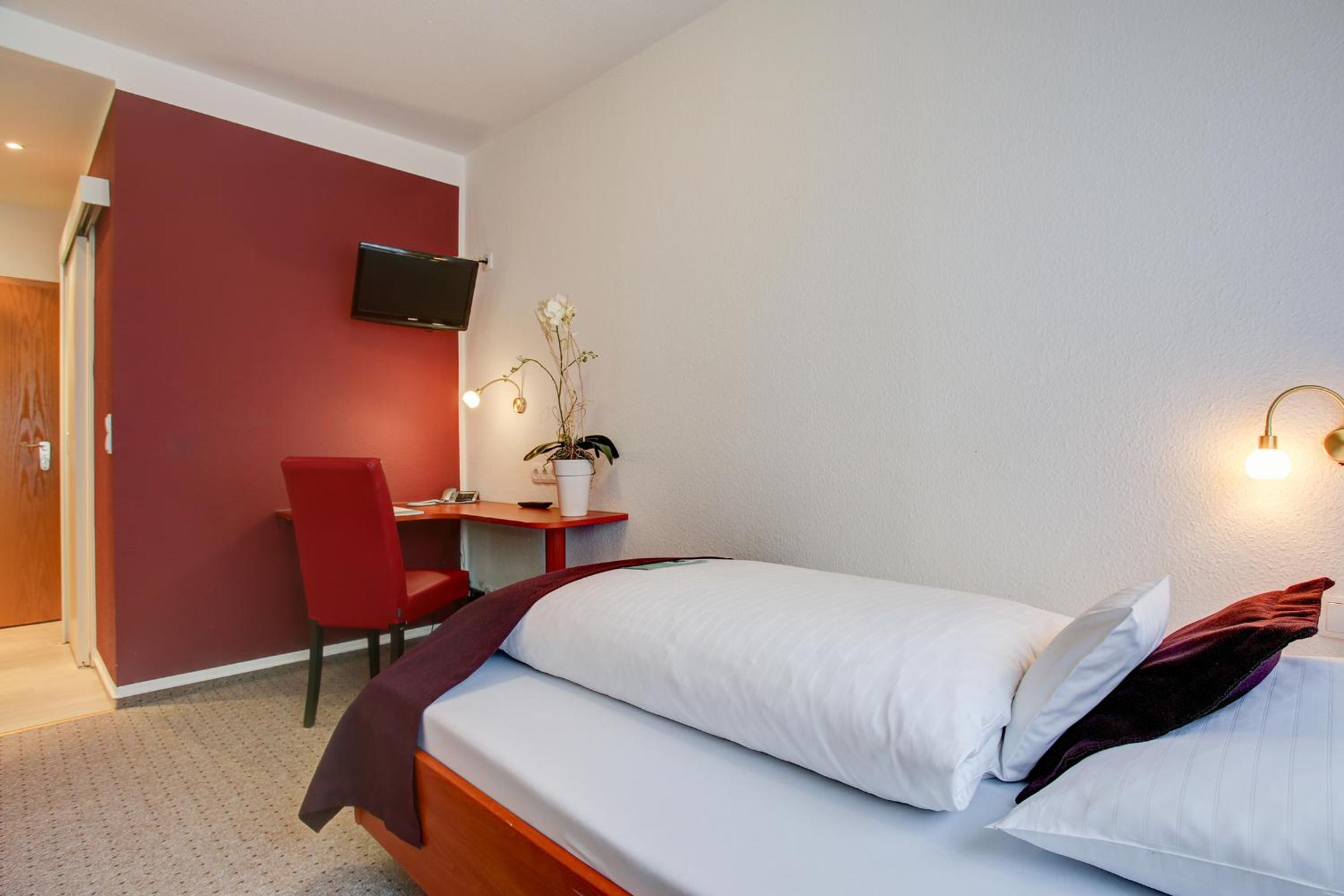 Single Room photo 2
