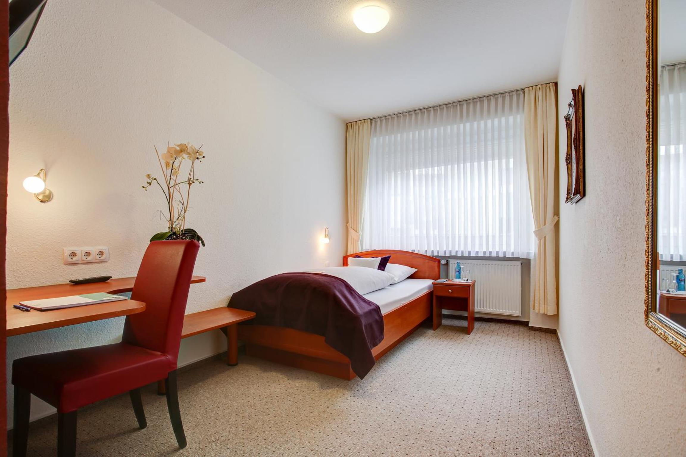 Single Room photo 3