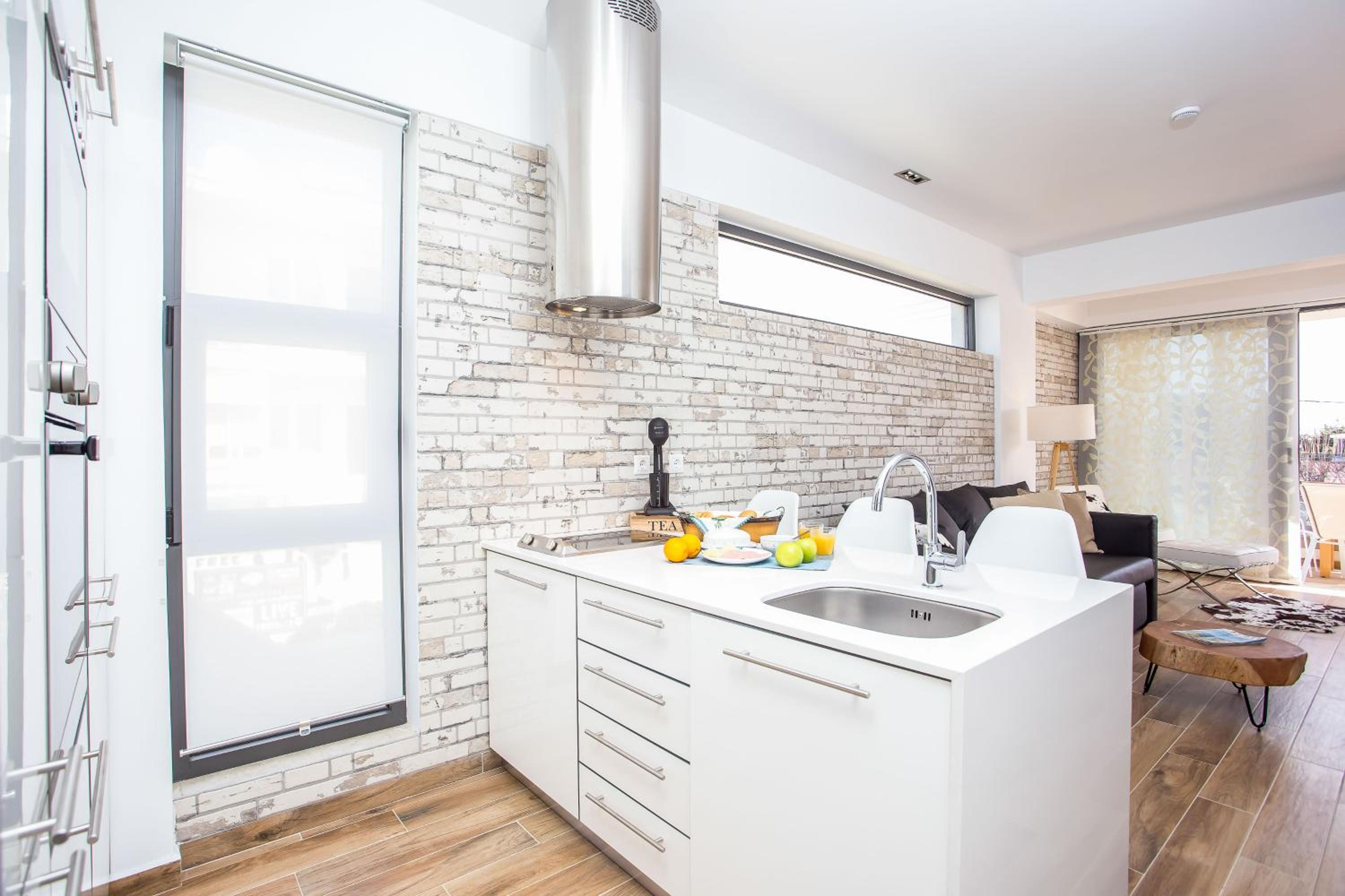 One-Bedroom Apartment - Photo 6
