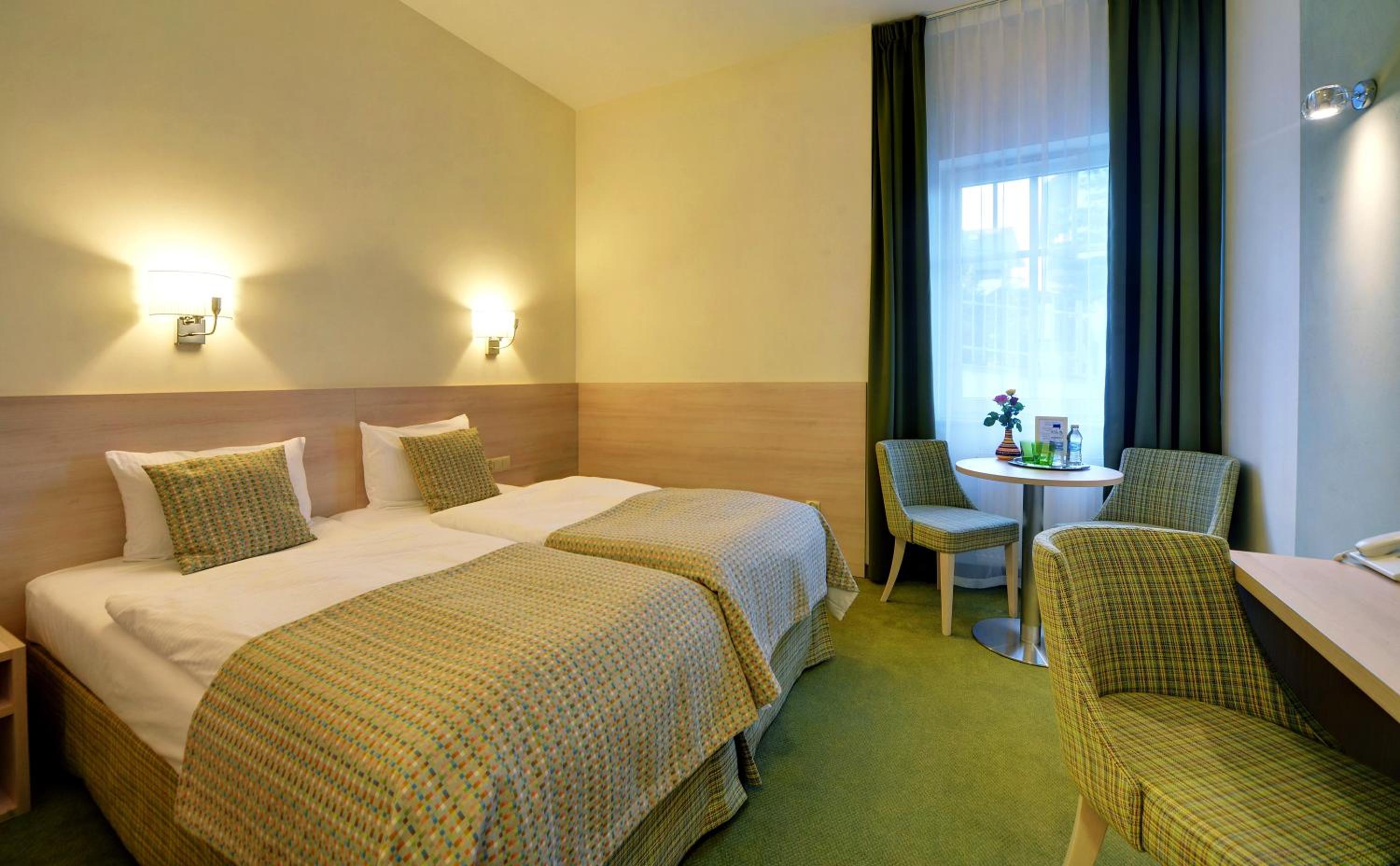 Standard Double or Twin Room photo 1