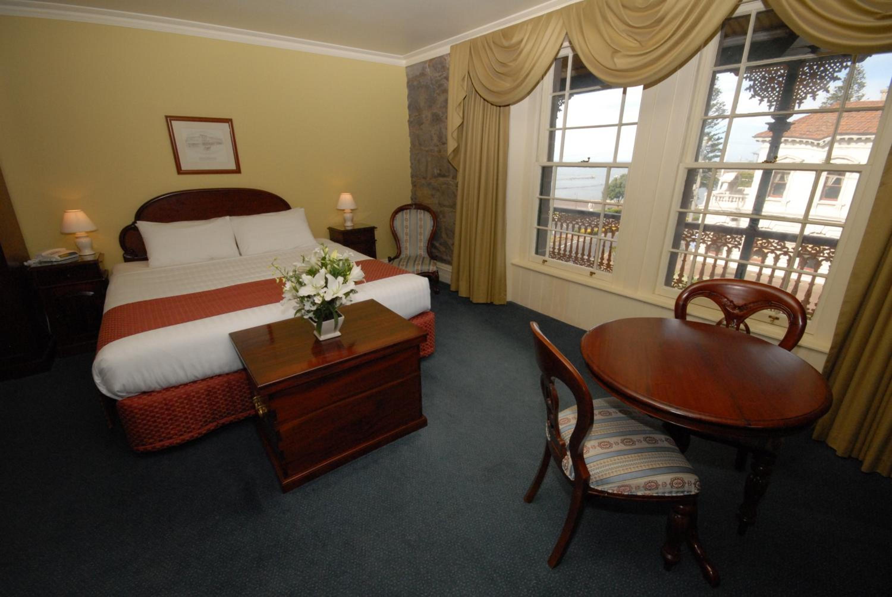 King Suite with Harbor View - Photo 6