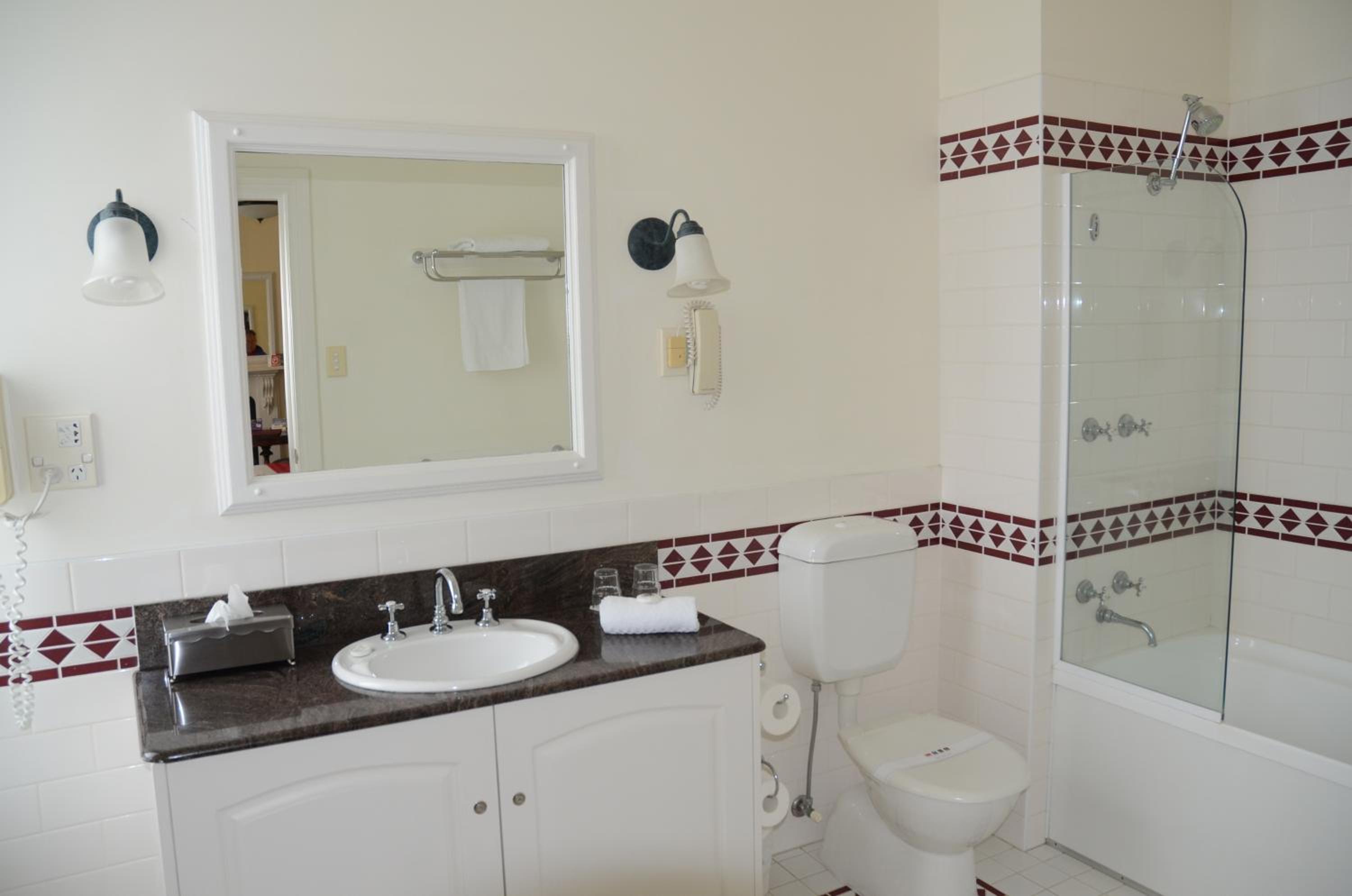 King Suite with Harbor View - Photo 2