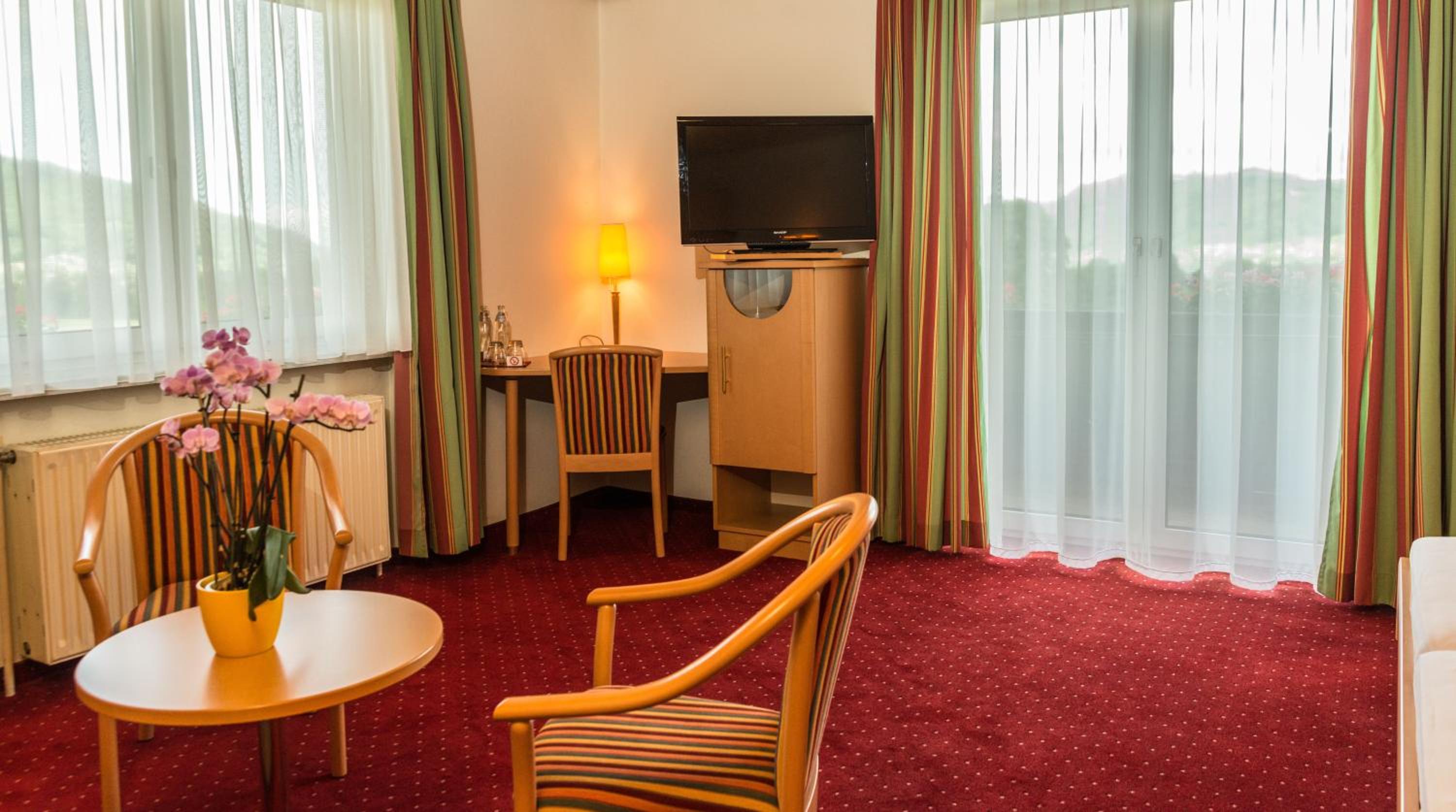 Double Room with Lake View photo 2
