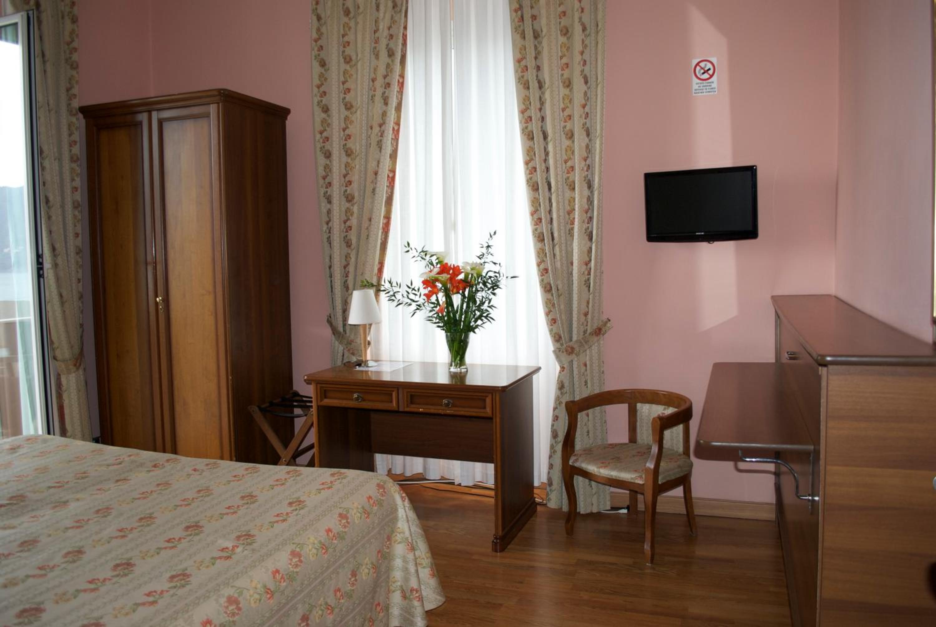 Triple Room with Balcony