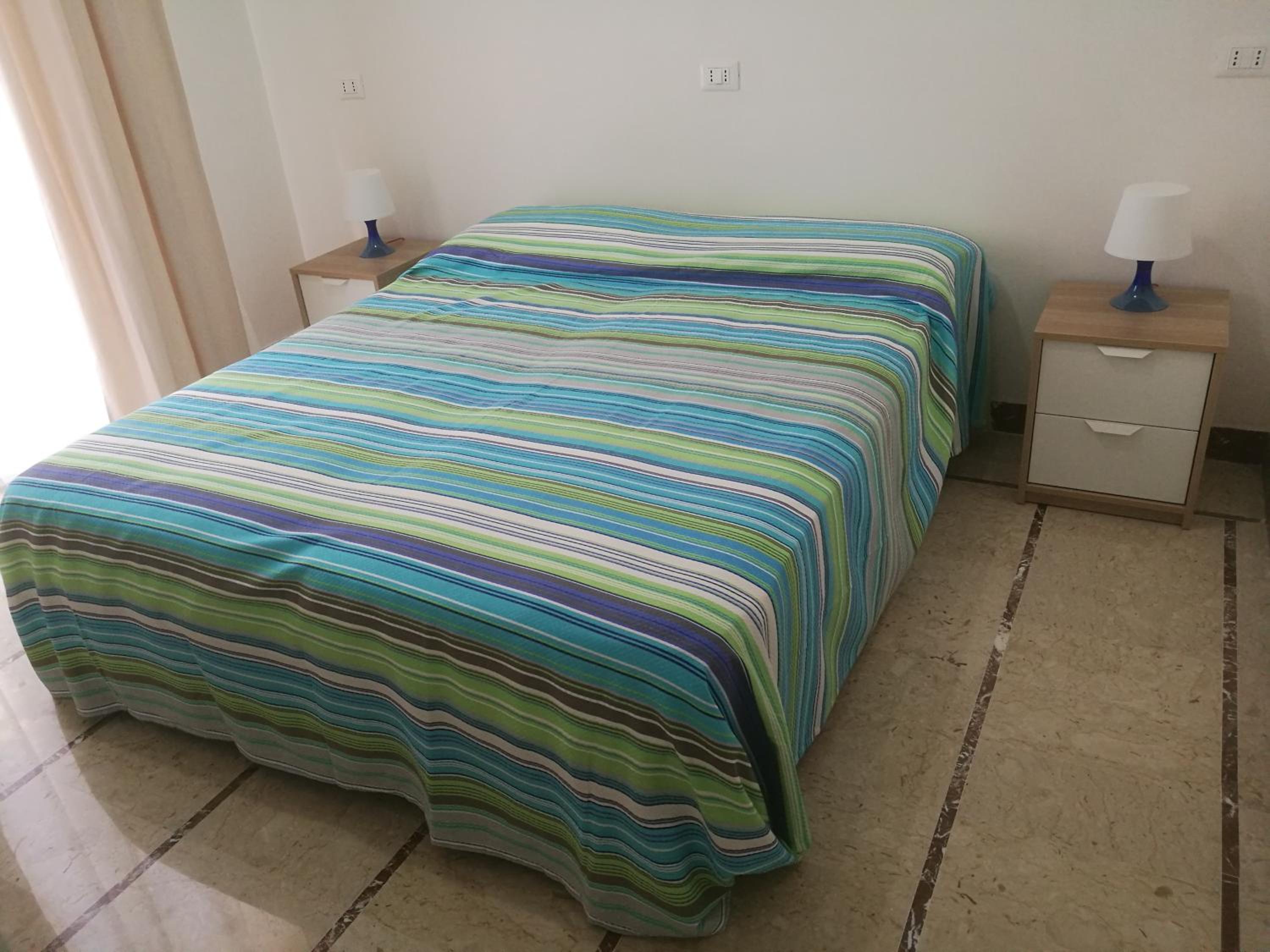 Twin Room with Private Bathroom - Photo 1