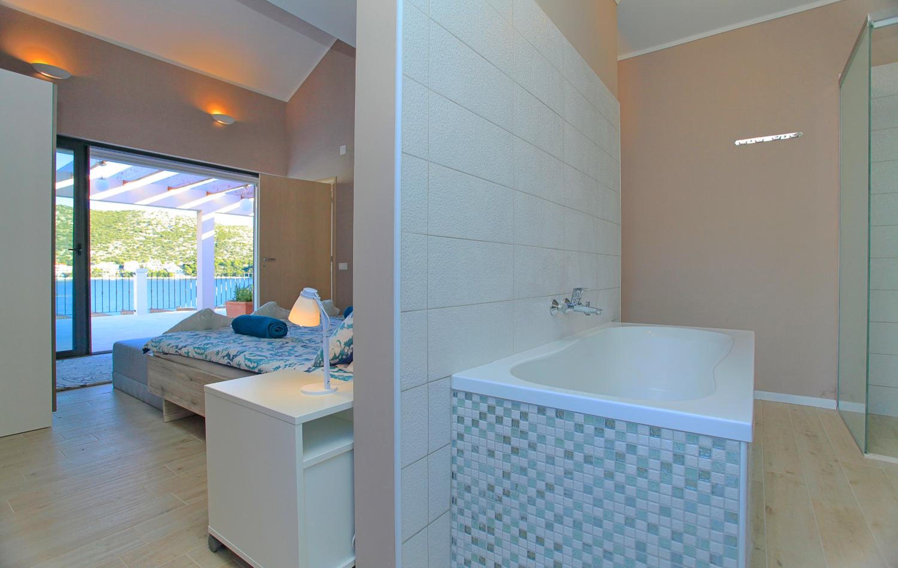 Villa photo 3