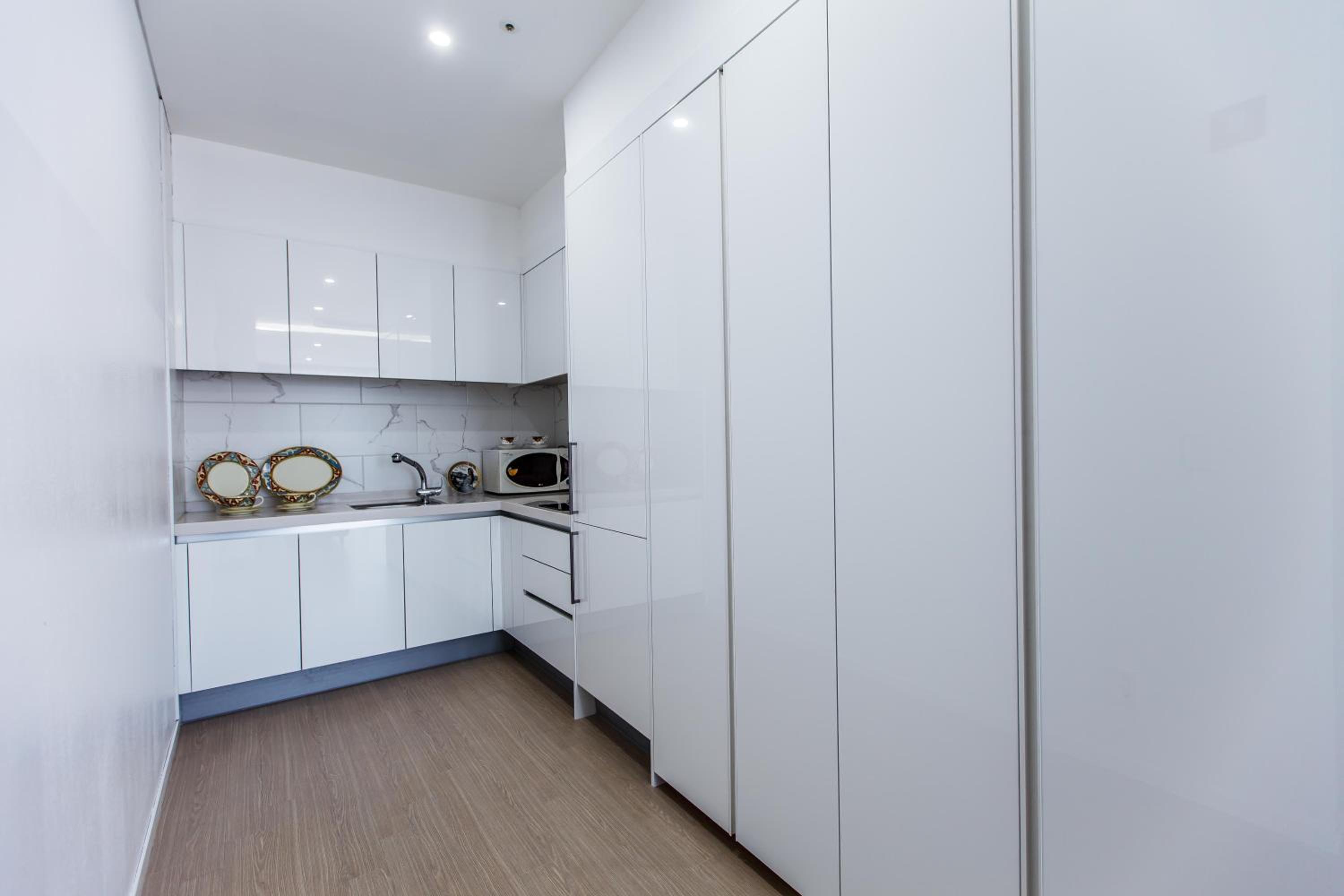 One-Bedroom Suite - Photo 7