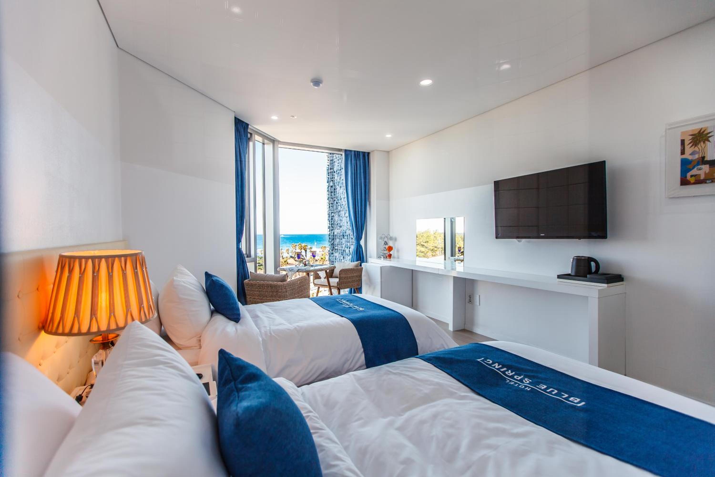Superior Twin Room - Photo 2