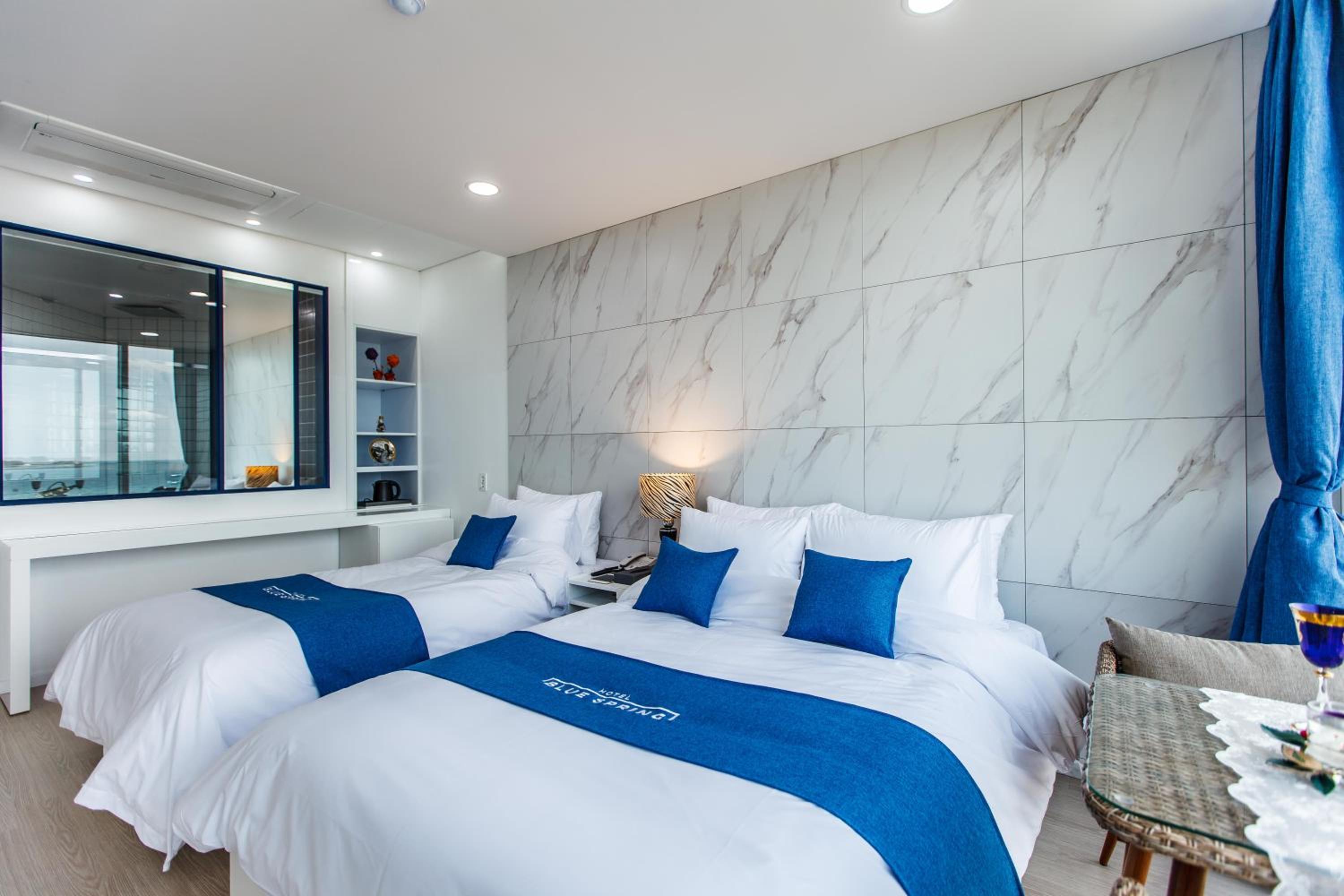 Deluxe Twin Room with Sea View