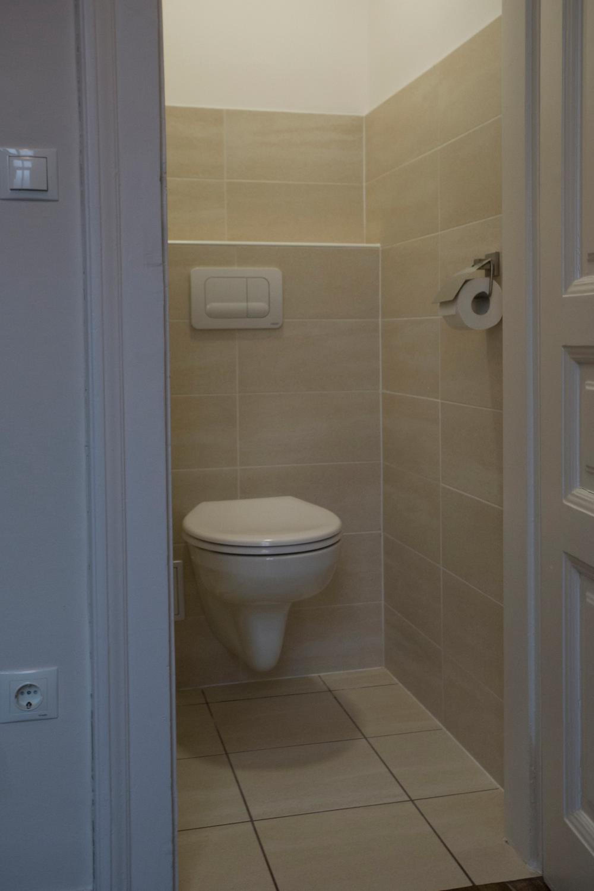 Studio Apartment - Photo 19