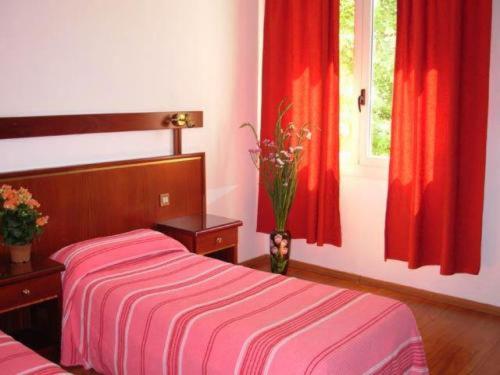 Twin Room - Photo 1