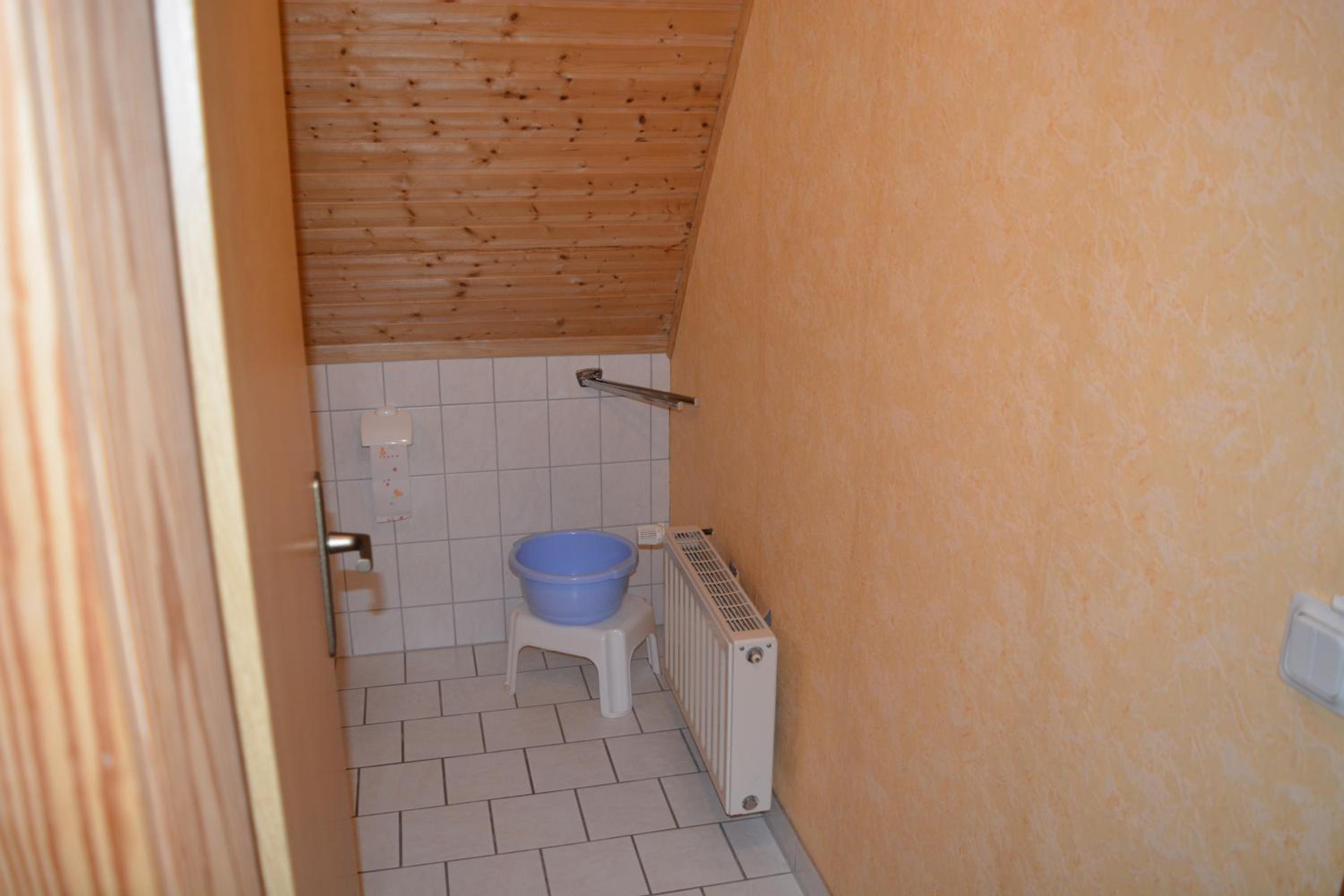 Small Twin Room - Photo 5