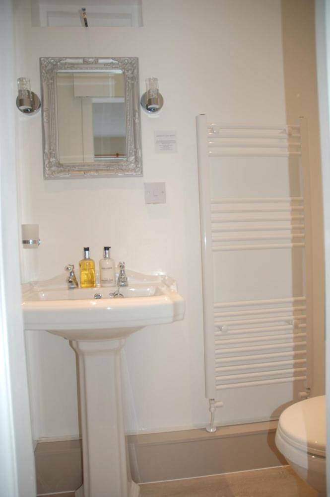 Small Double Room - Coach House