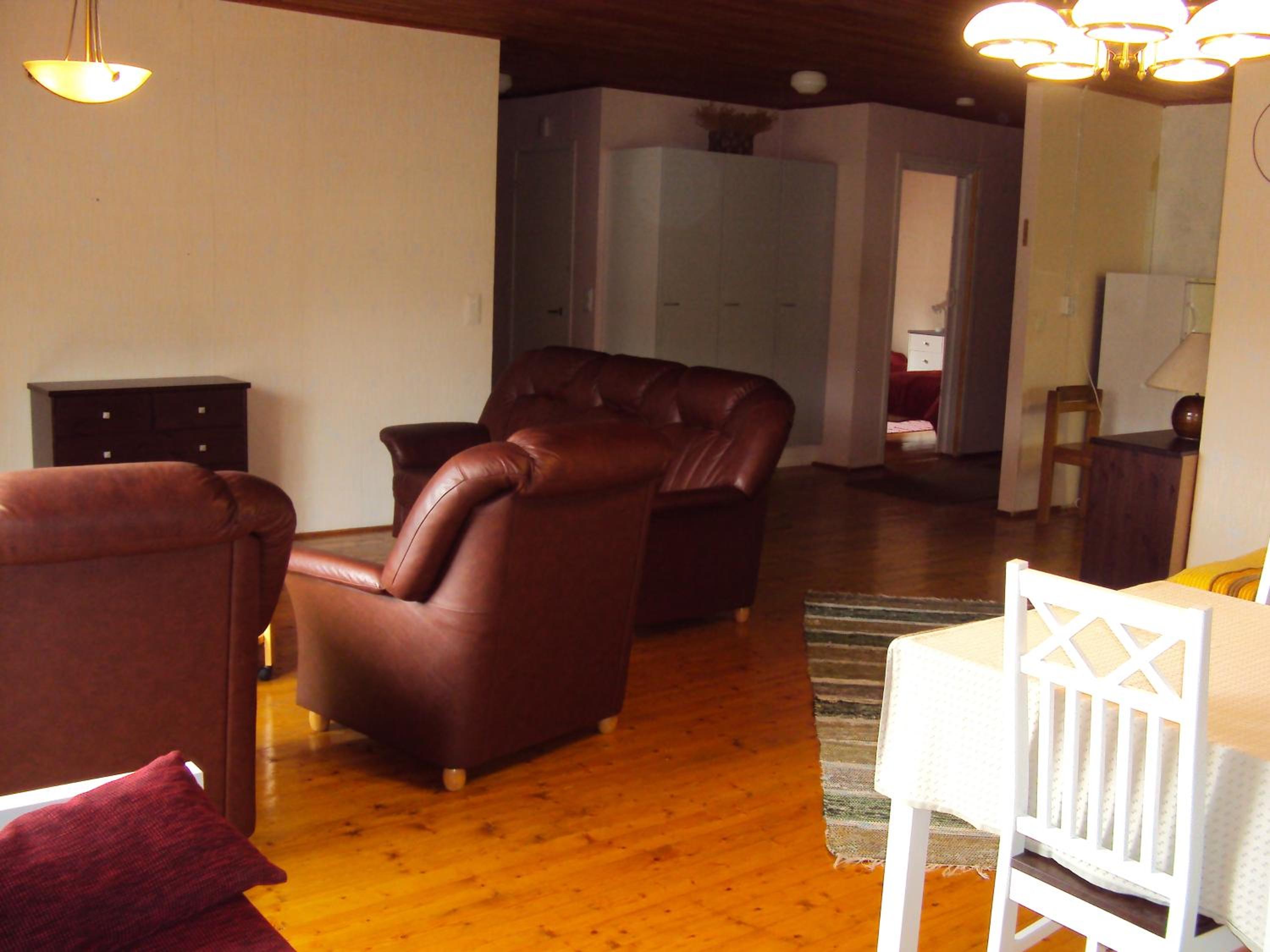 Two-Bedroom Cottage - Photo 34