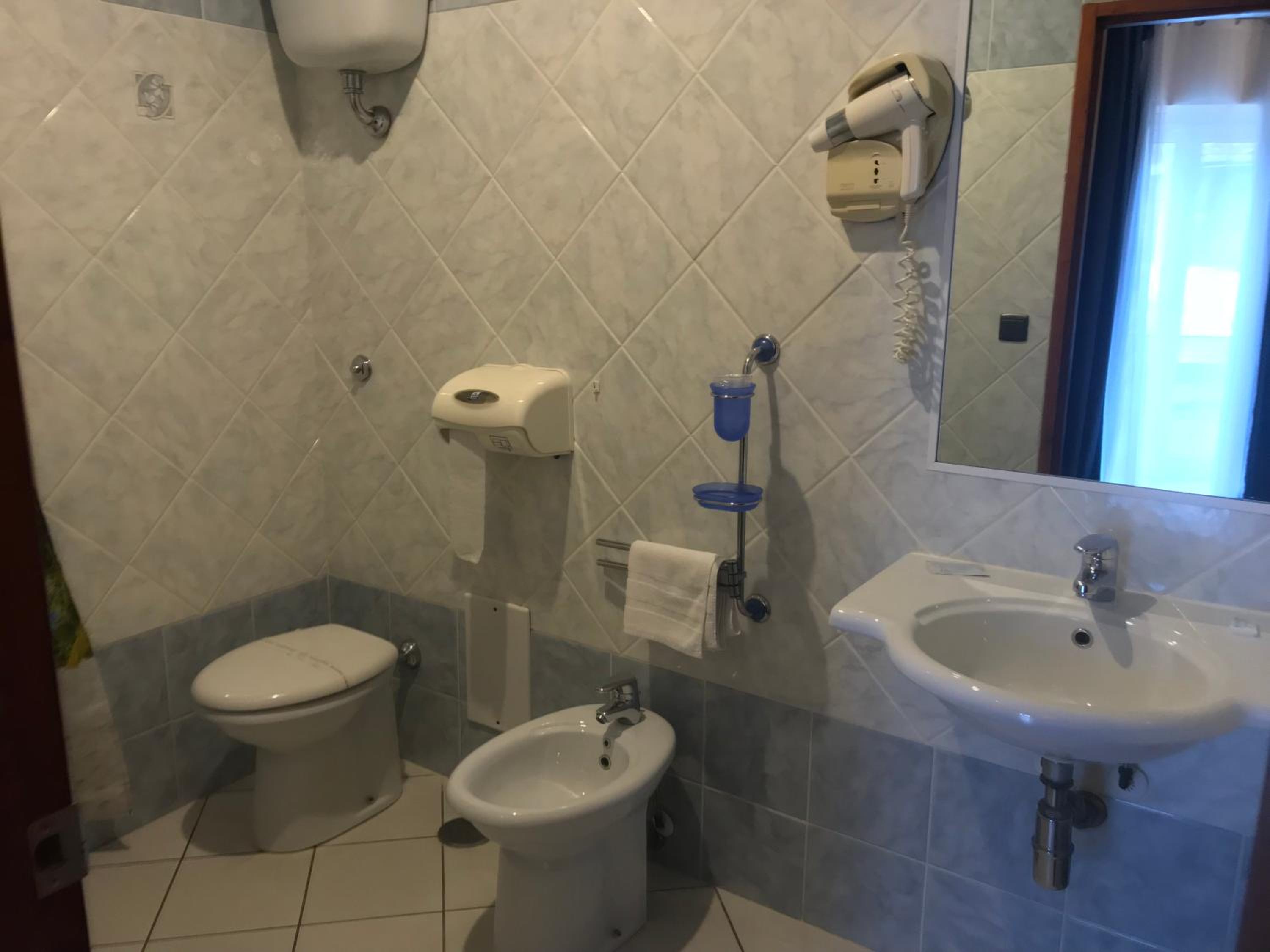 Single Room with Balcony photo 2