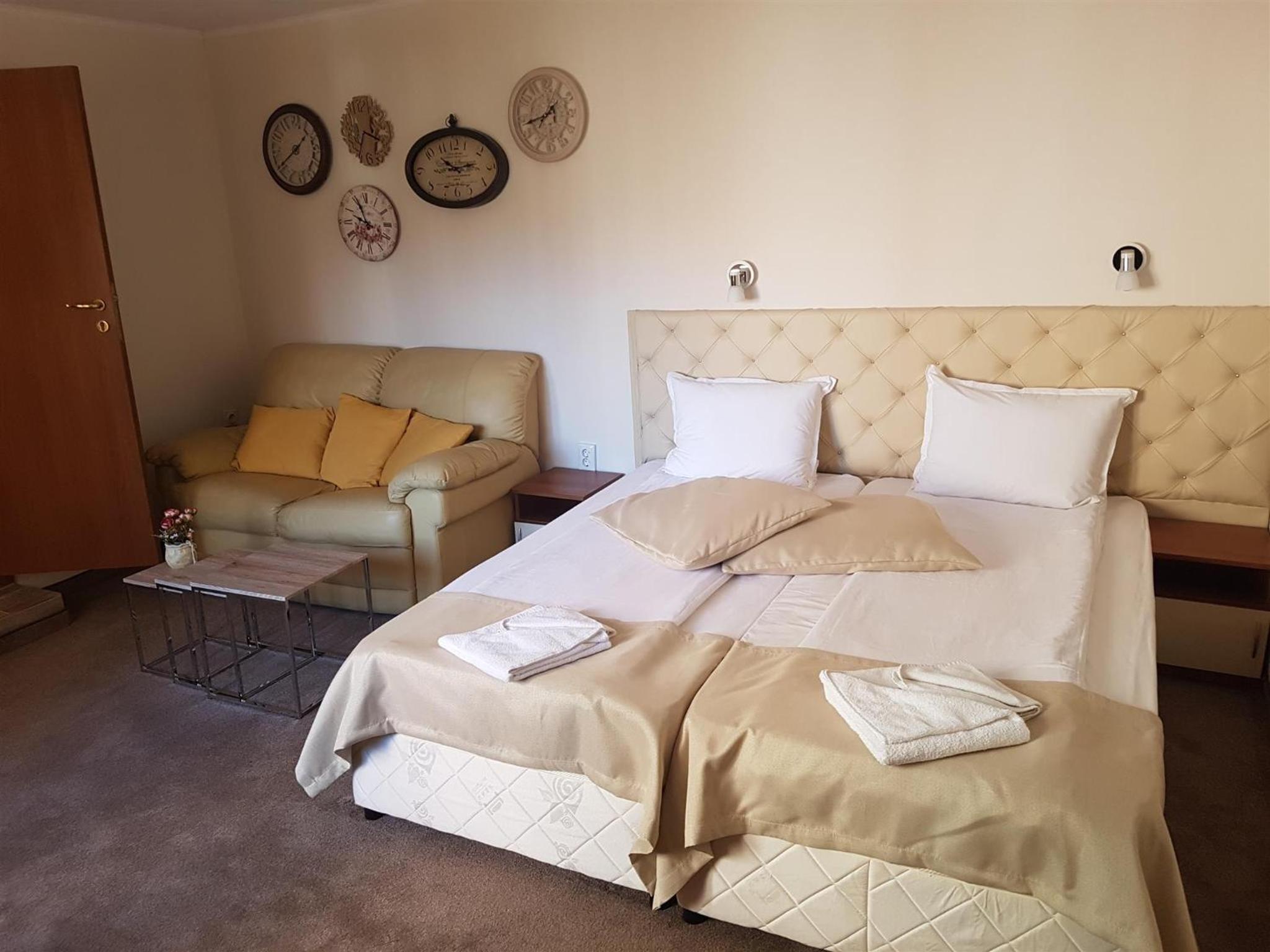 Double or Twin Room - Photo 3