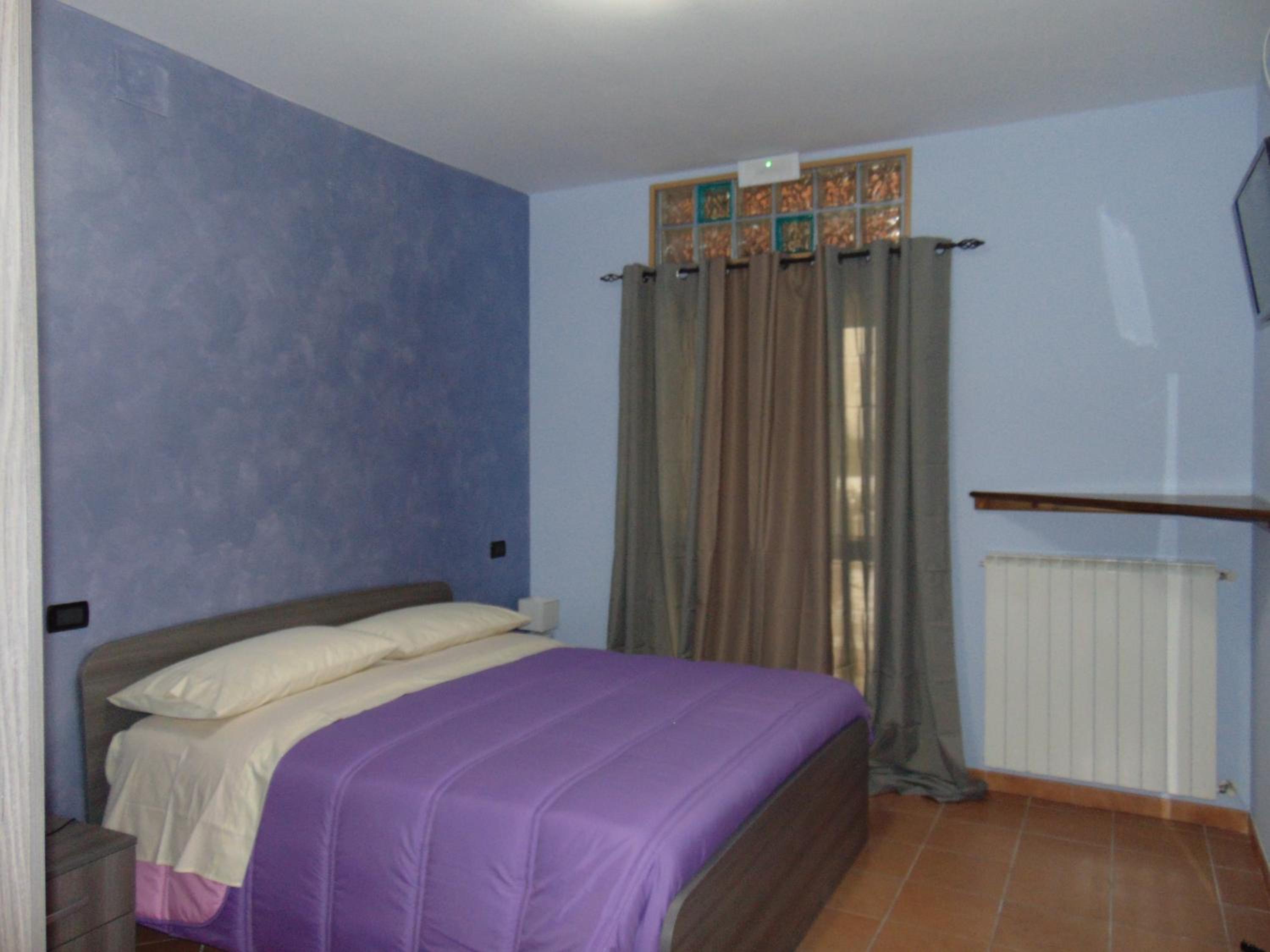 Double Room - Photo 2