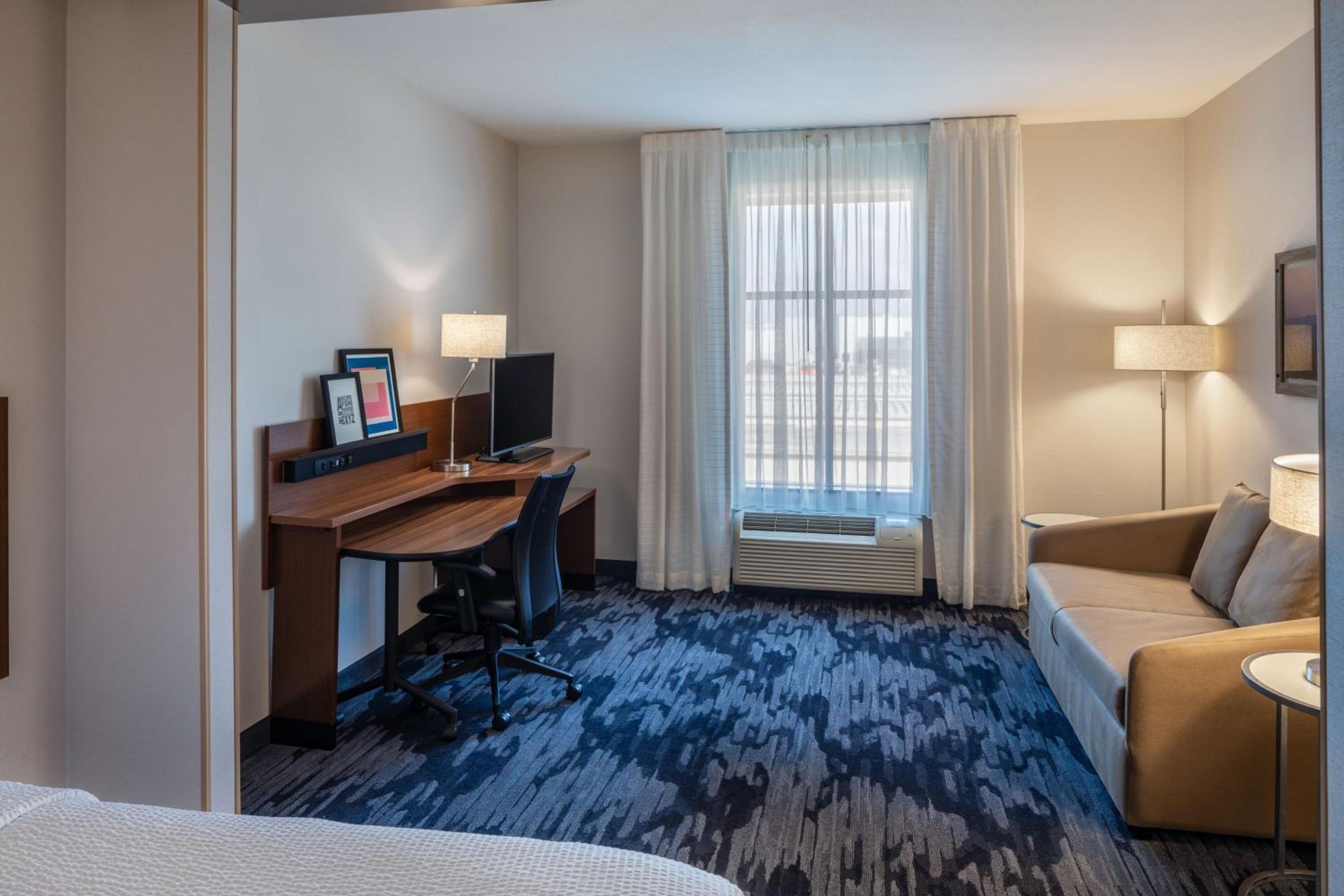 Studio with King Bed, Roll-In Shower and Sofa Bed - Mobility Access/Hearing Accessible