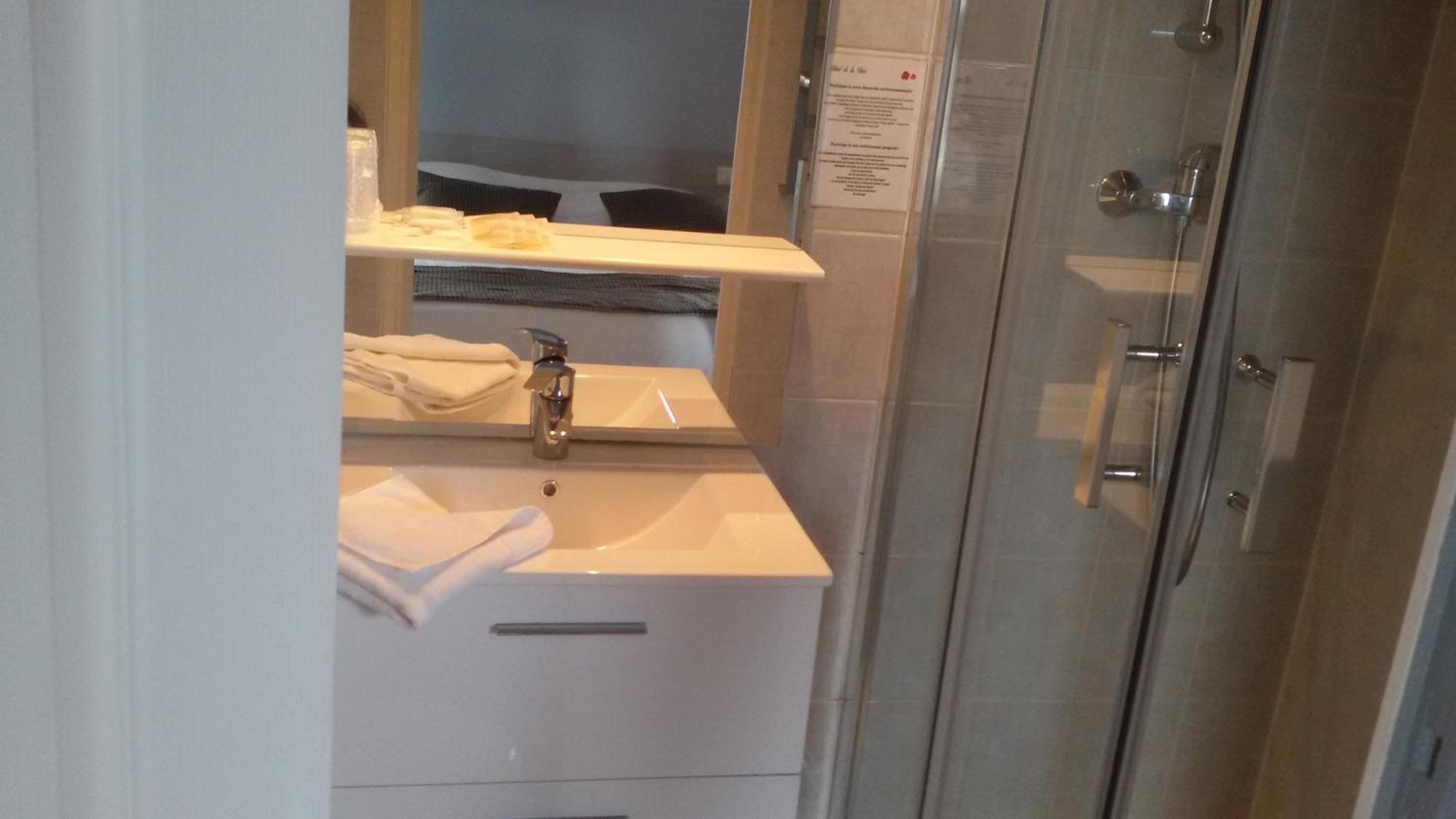 Double Room (1 - 2 Adults) - Photo 3