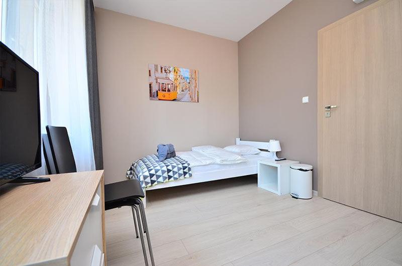 Economy Triple Room with Shared Bathroom photo 3