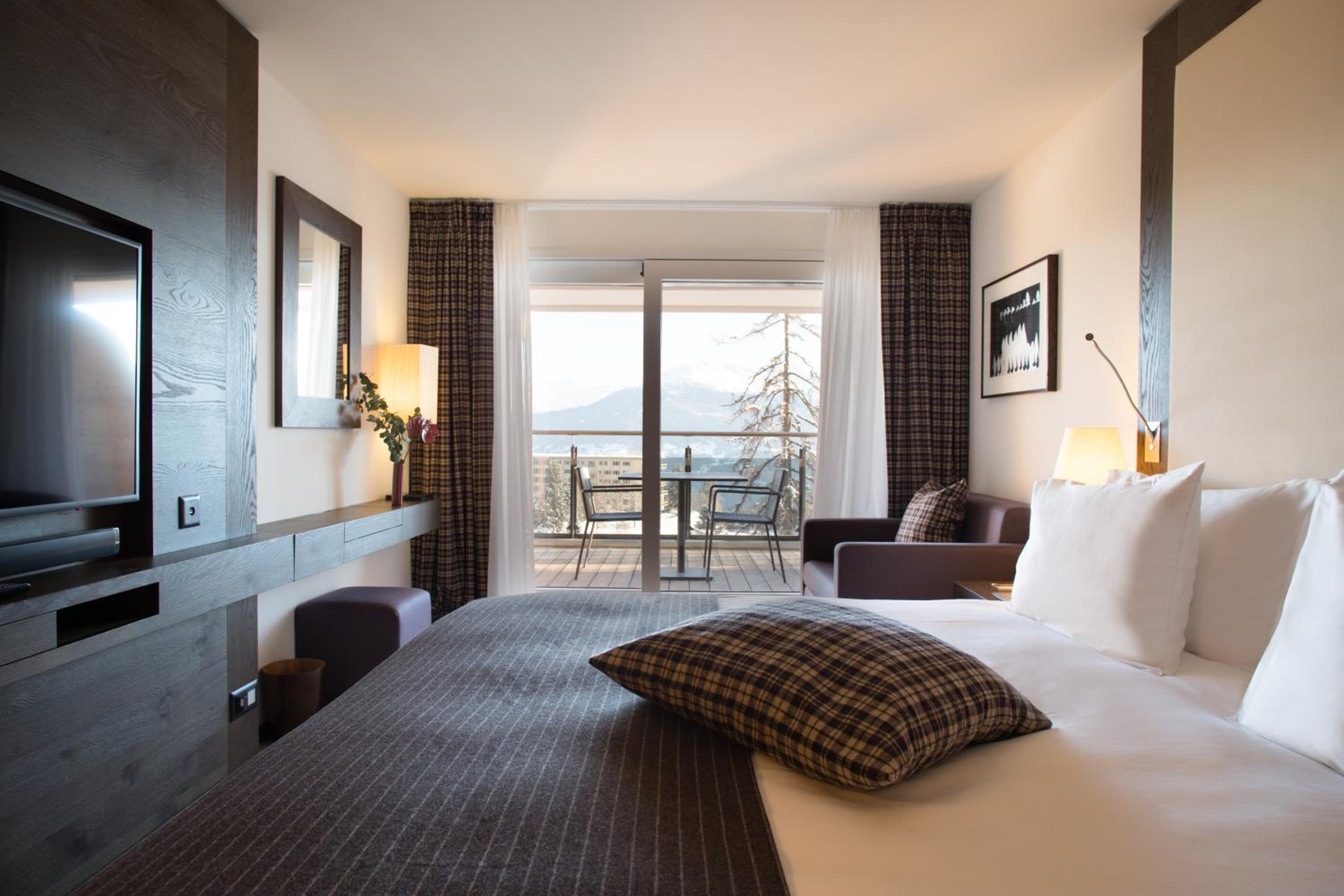 Deluxe Double Room with Mountain View - Photo 1