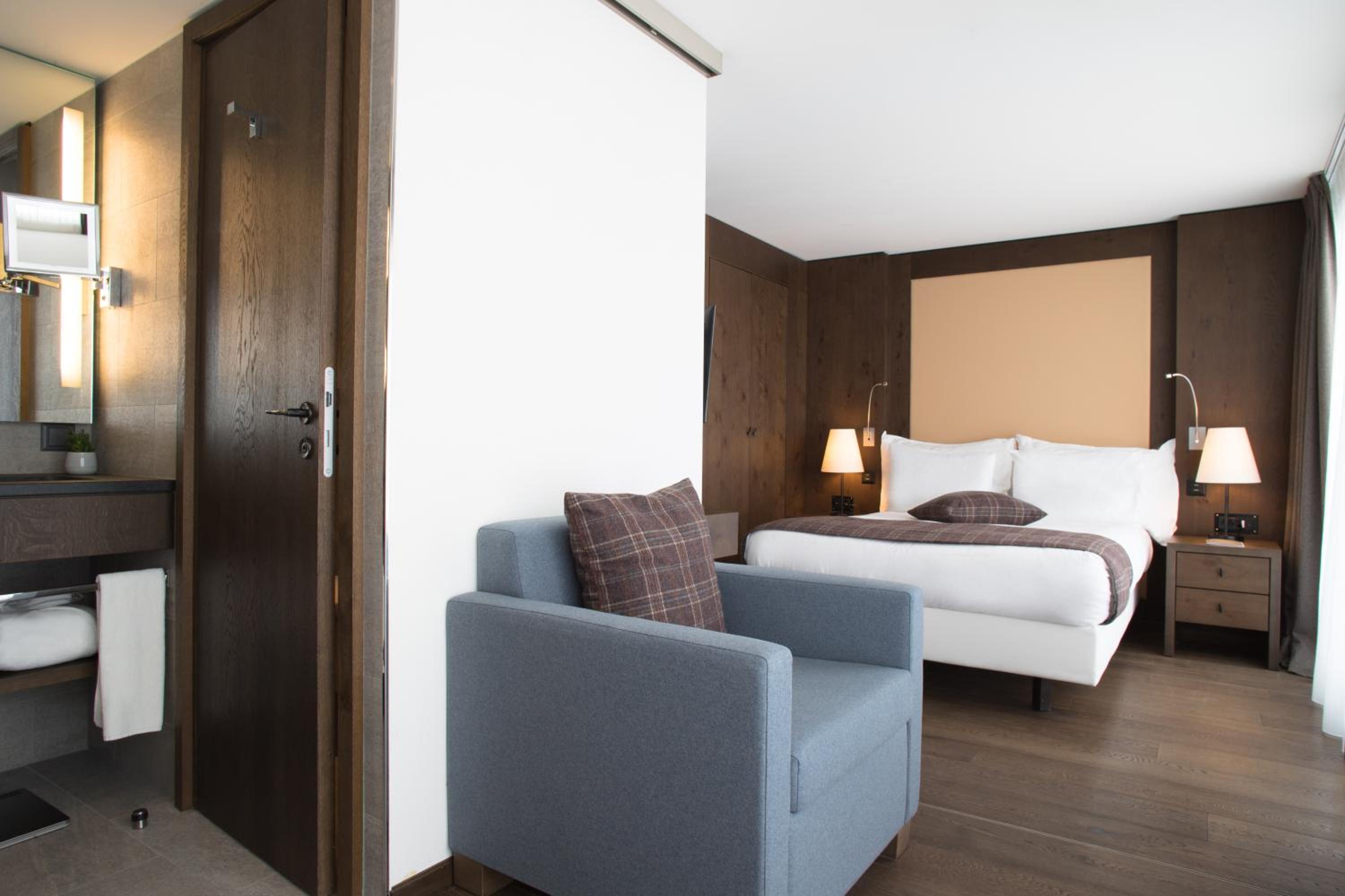 Superior Single Room with Forest View
